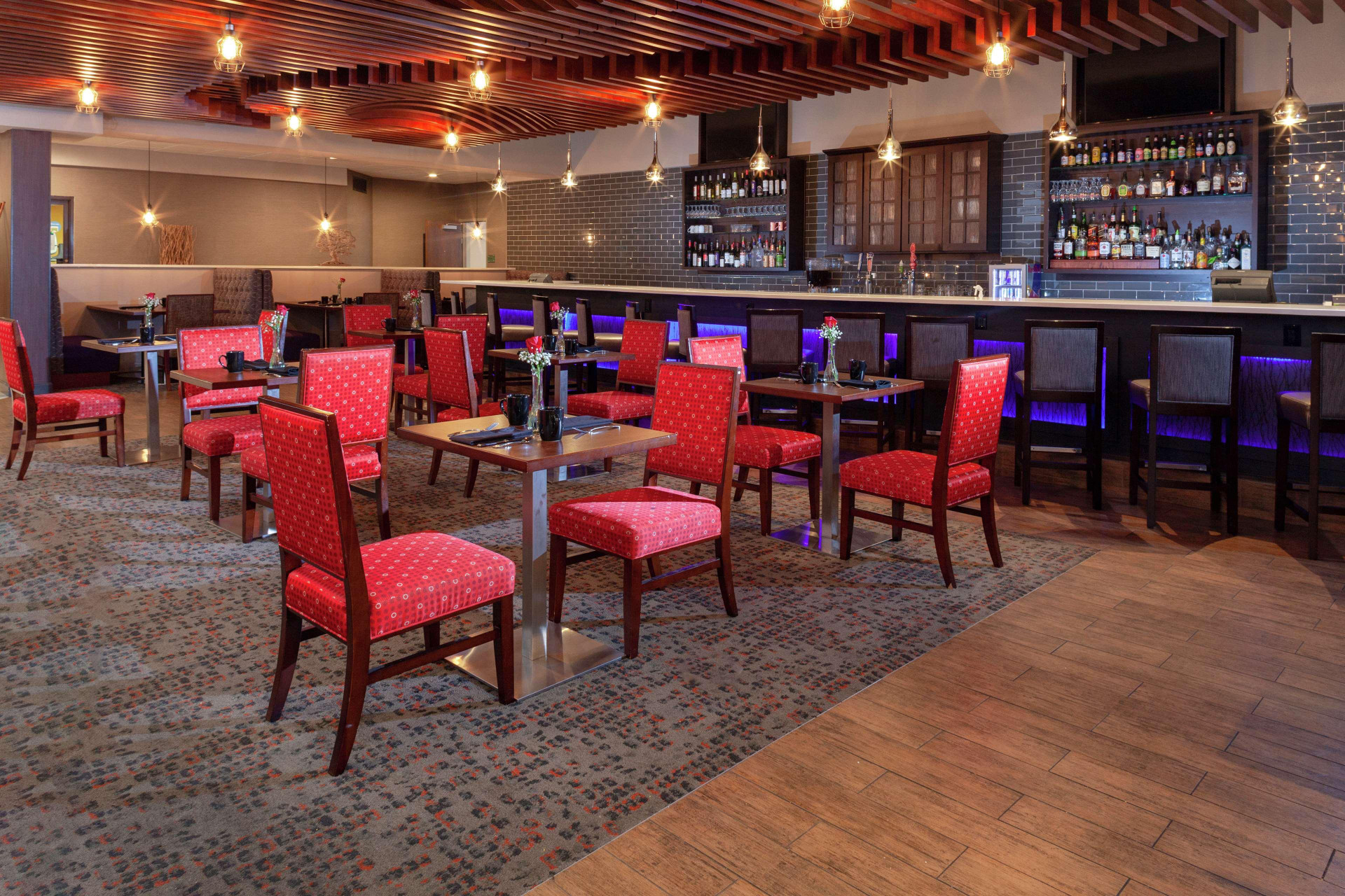 Vista Lobby DoubleTree Suites by Hilton Dayton - Miamisburg