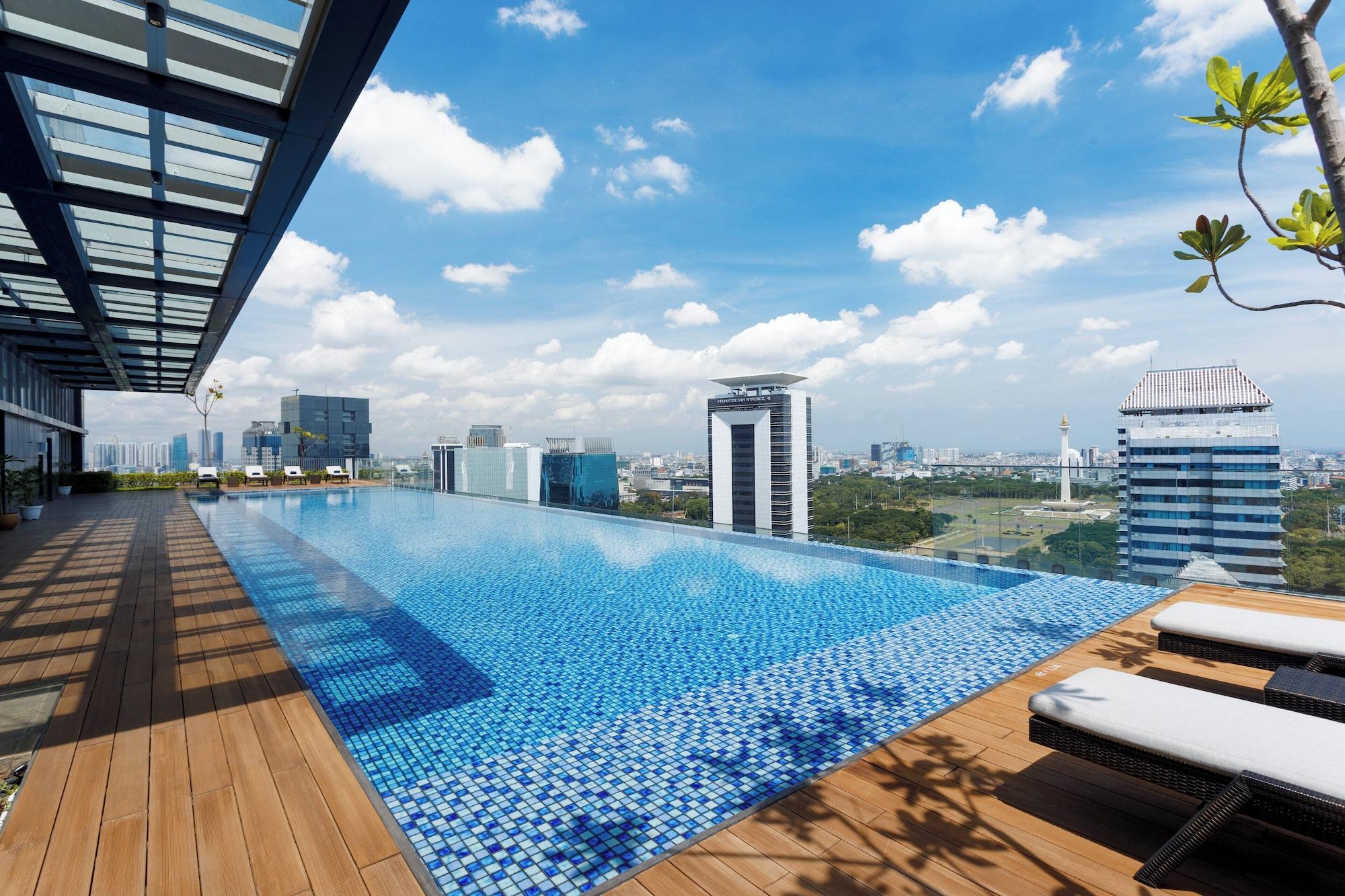 Vista Piscina Ascott Menteng Jakarta