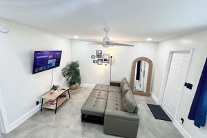 Alquiler Vacacional - Beautiful, Spacious & Central 1Br/1Bath in Lake Ridge