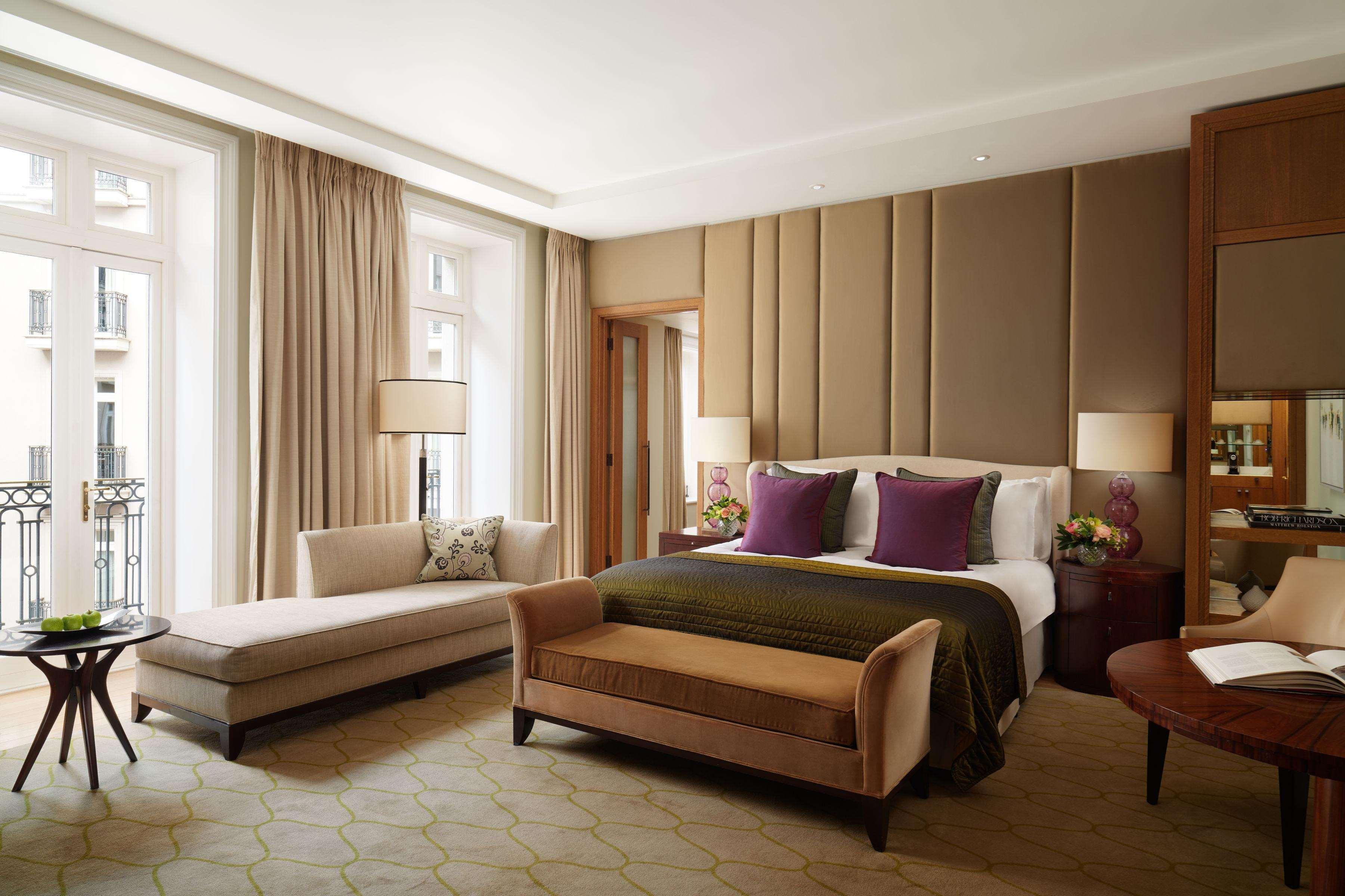Vista Exterior Corinthia London