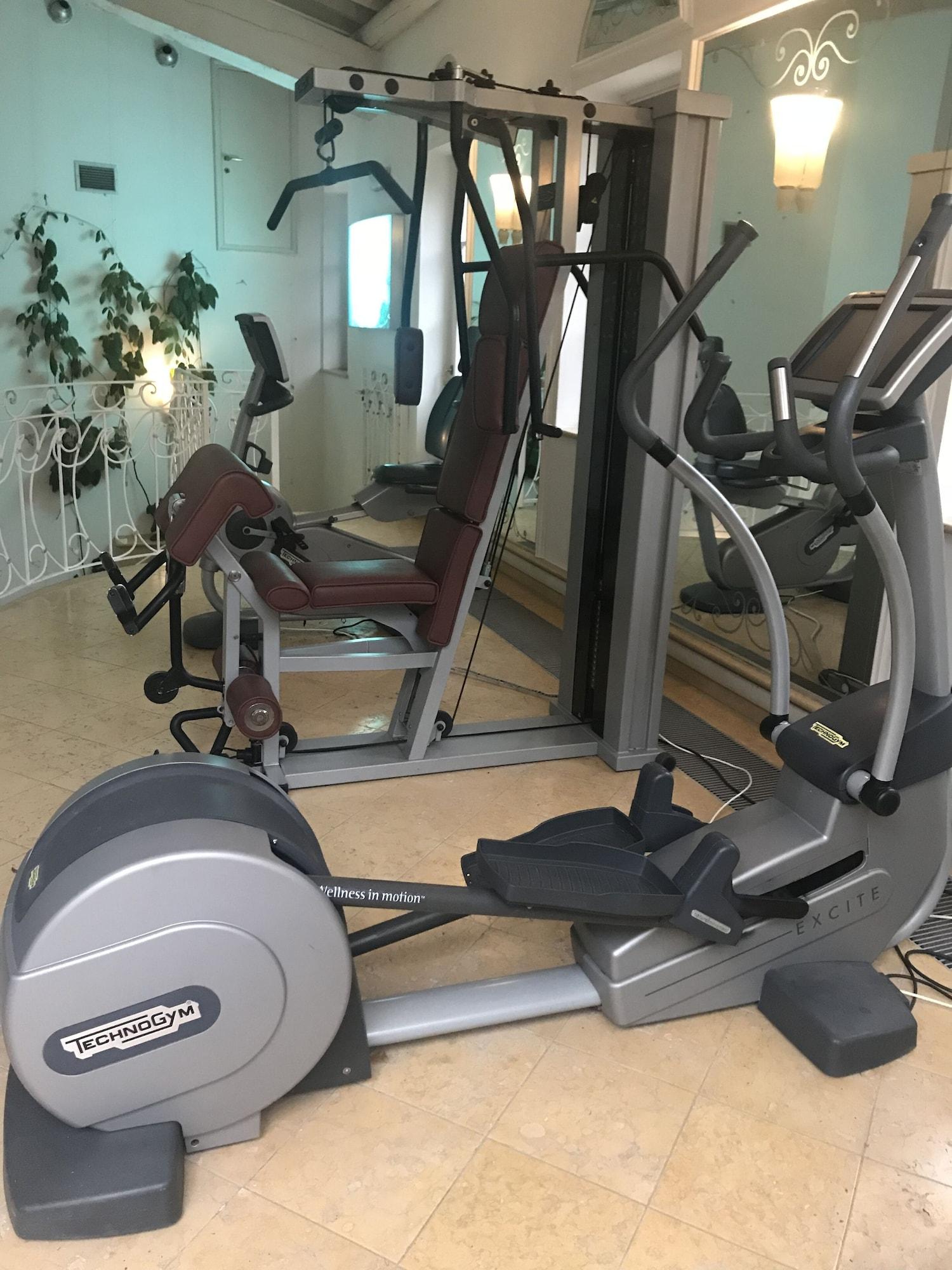 Gimnasio Byblos Art Hotel Villa Amista
