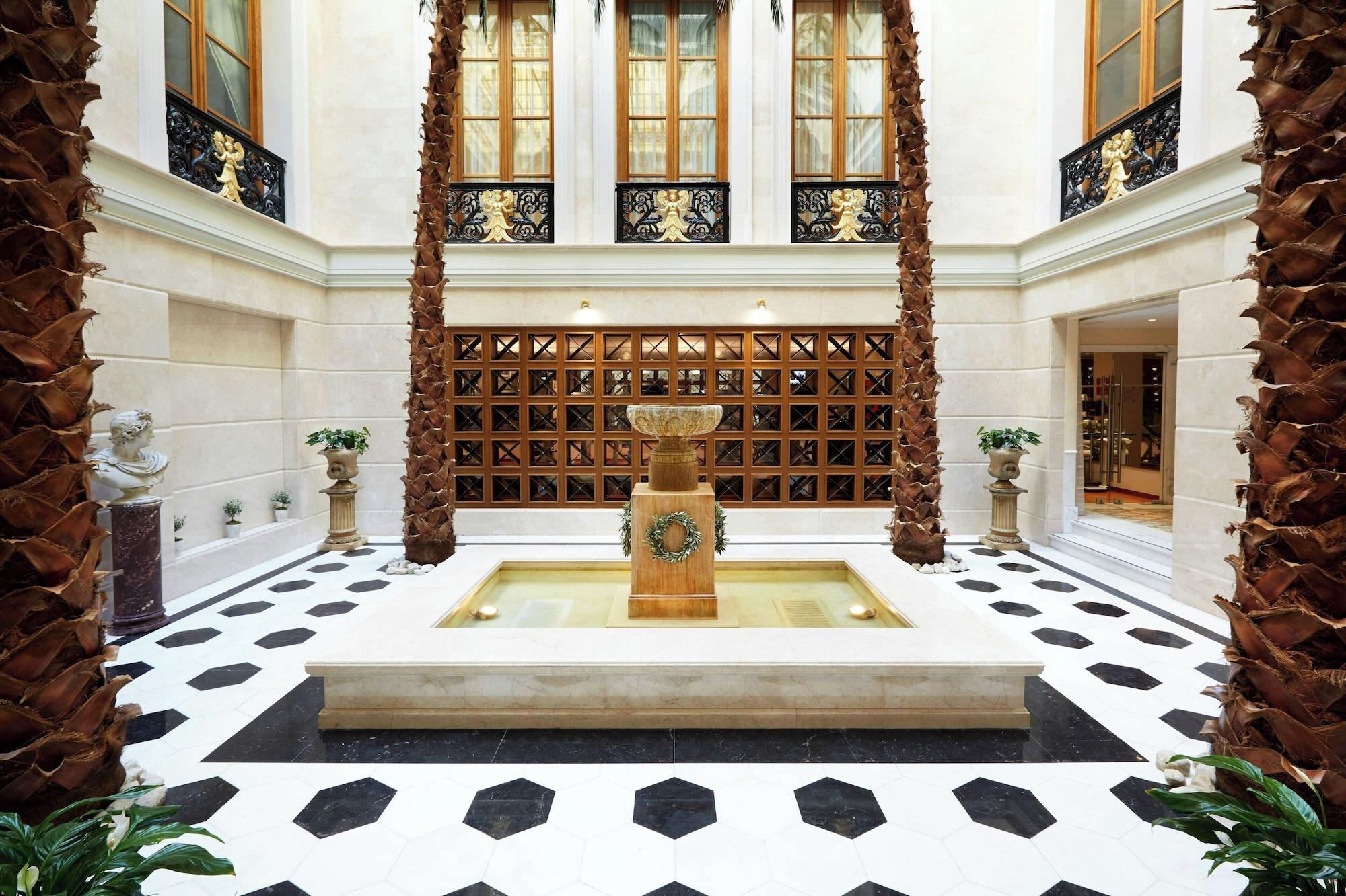 Spa Hotel Grande Bretagne, a Luxury Collection Hotel, Athens