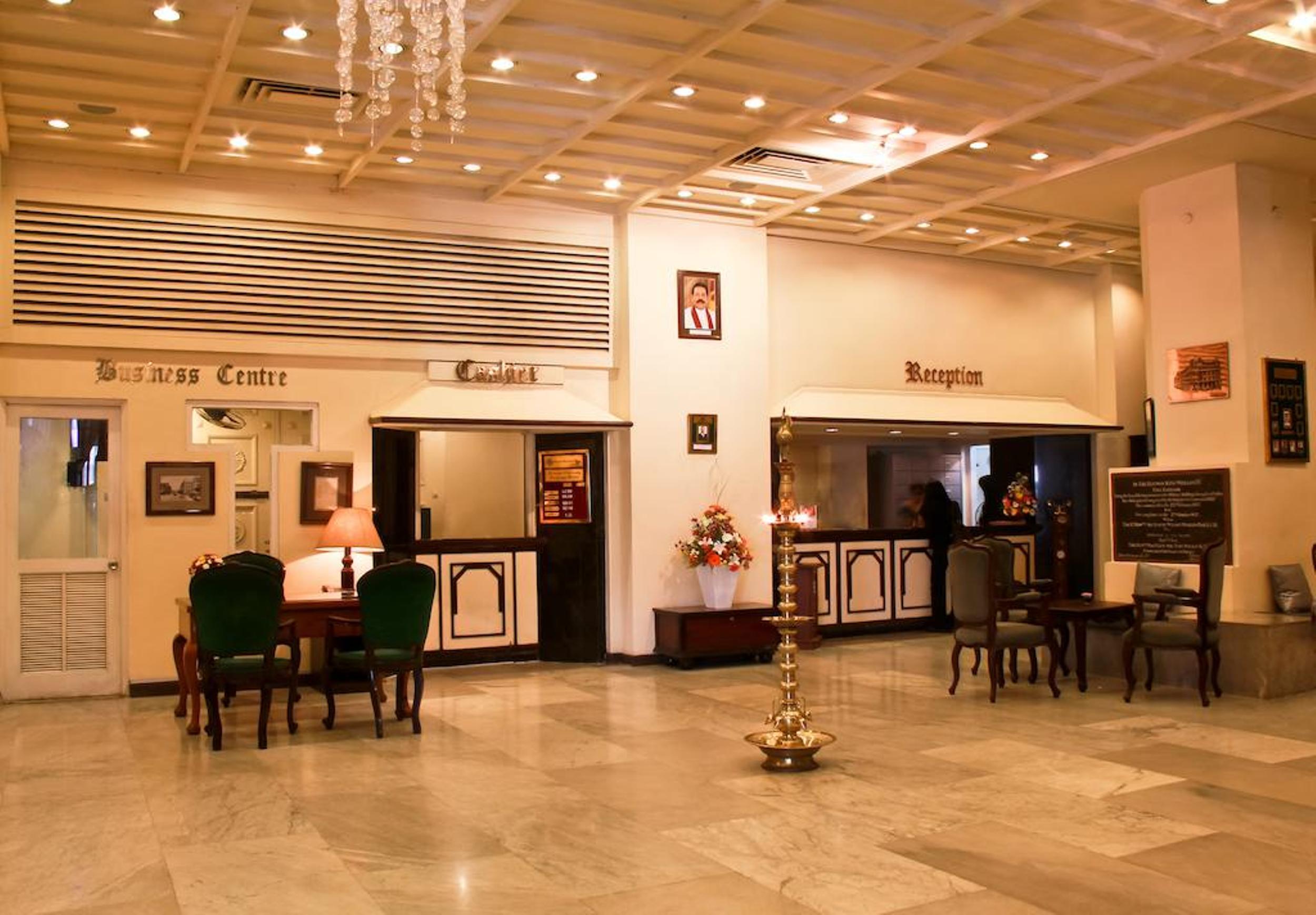 Vista Lobby Grand Oriental Hotel