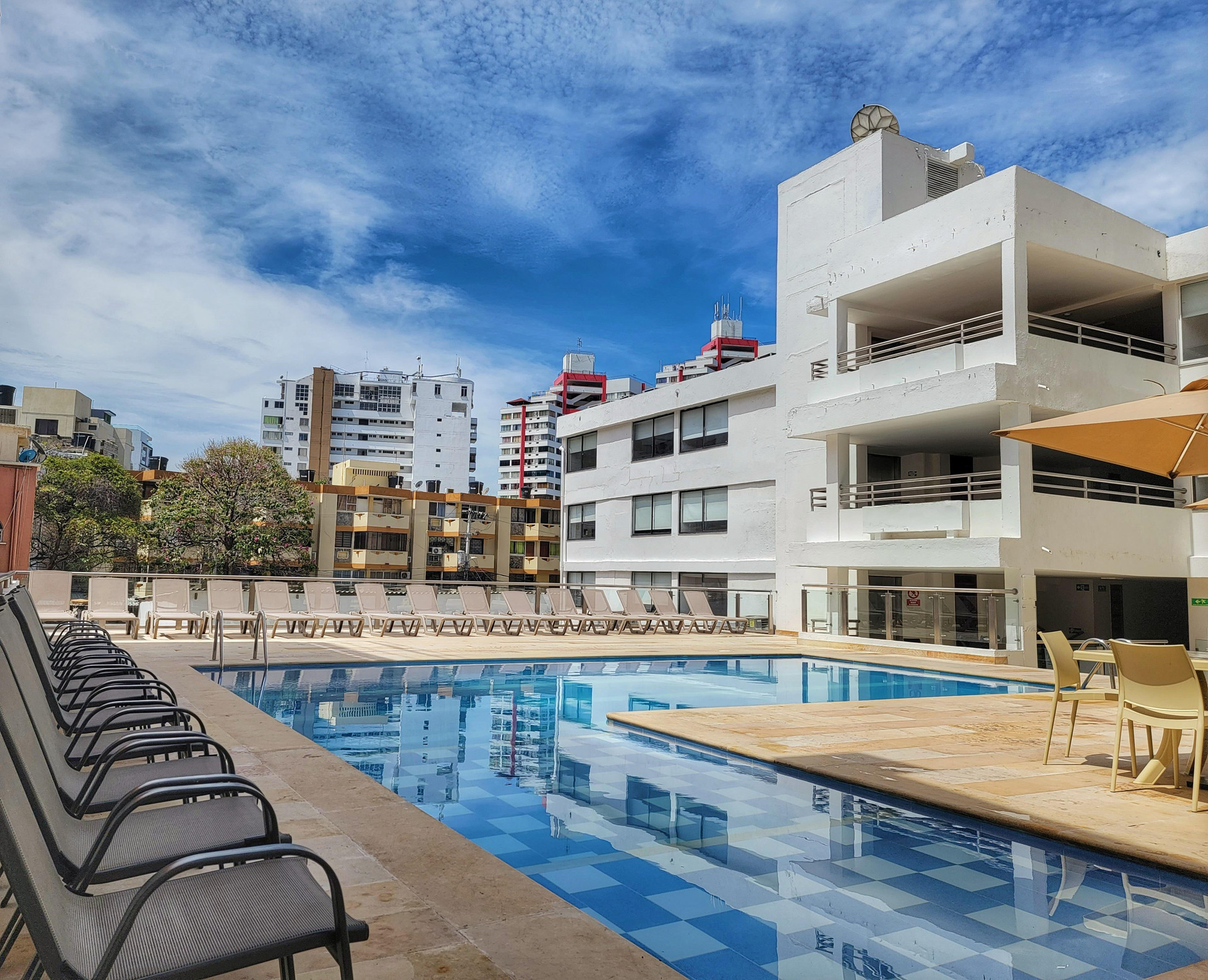 Vista da piscina Hotel Arhuaco