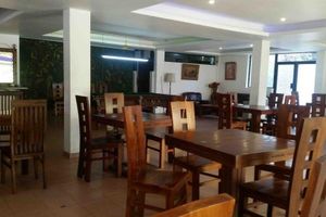 Alojamiento - Aubrona Hotel