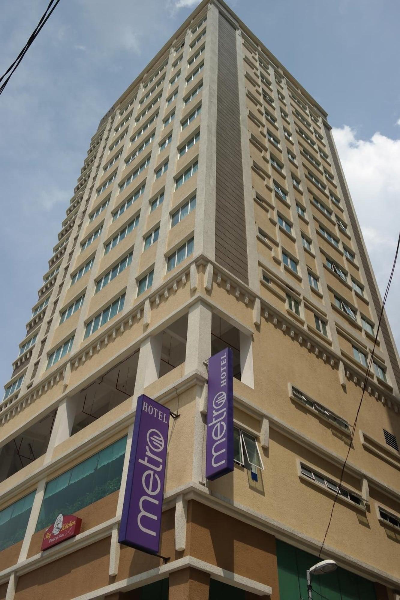Vista Exterior Metro Hotel