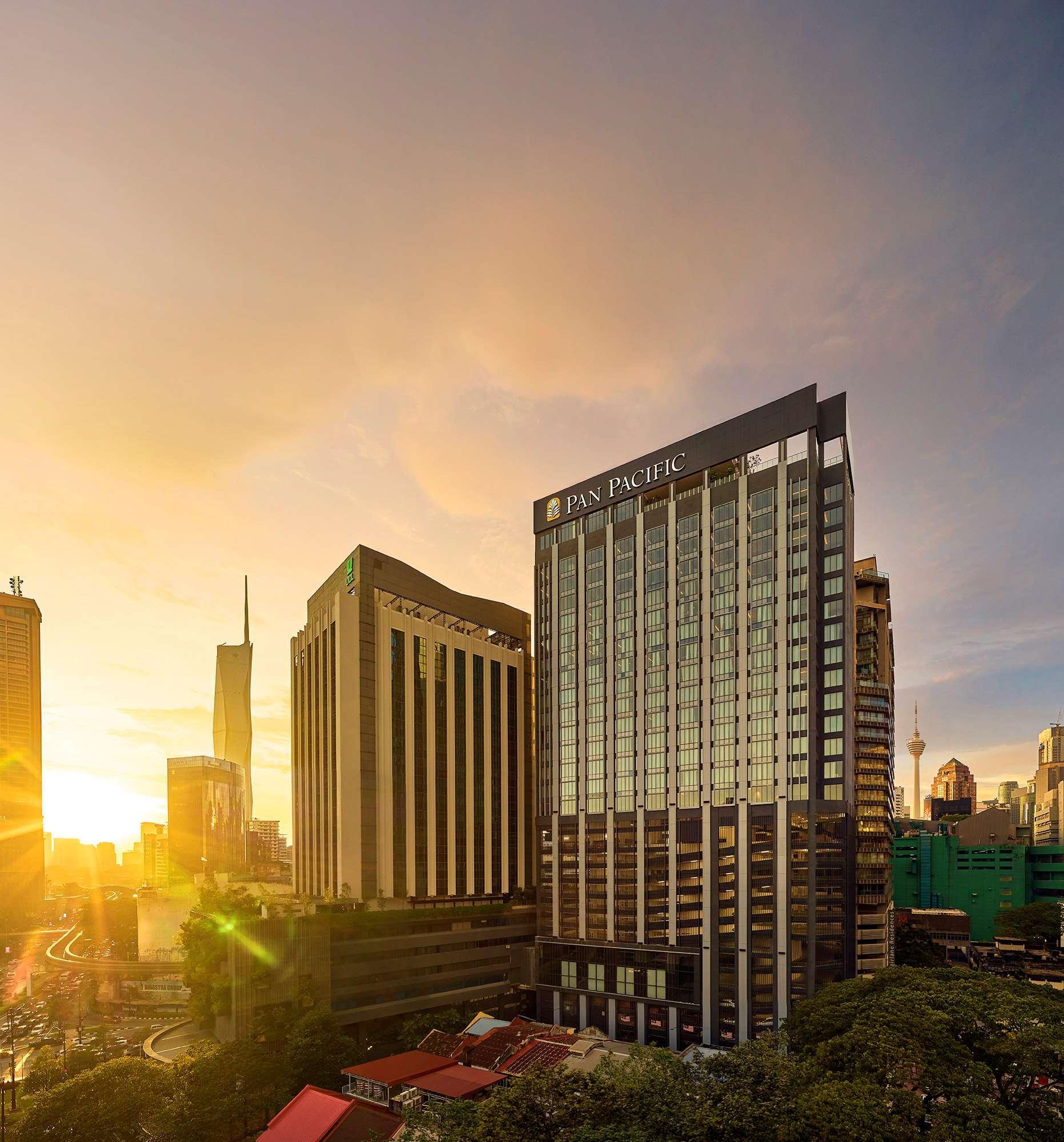 Vista Exterior Pan Pacific Serviced Suites Kuala Lumpur