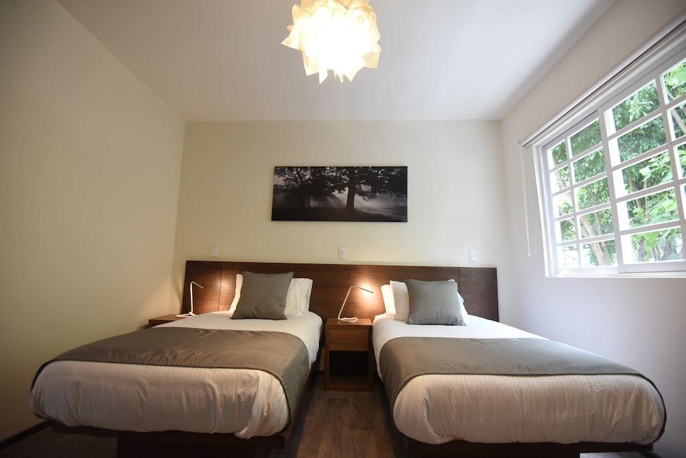 Hotel OM 686 Urban Lofts