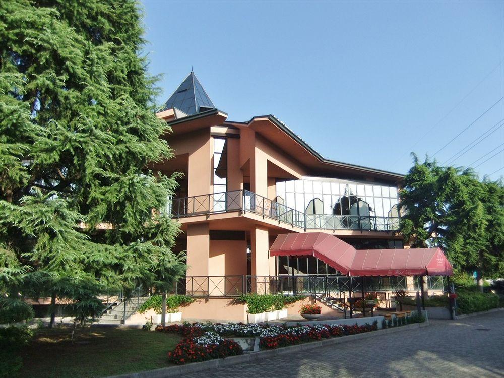 Vista Exterior Hotel Diamante