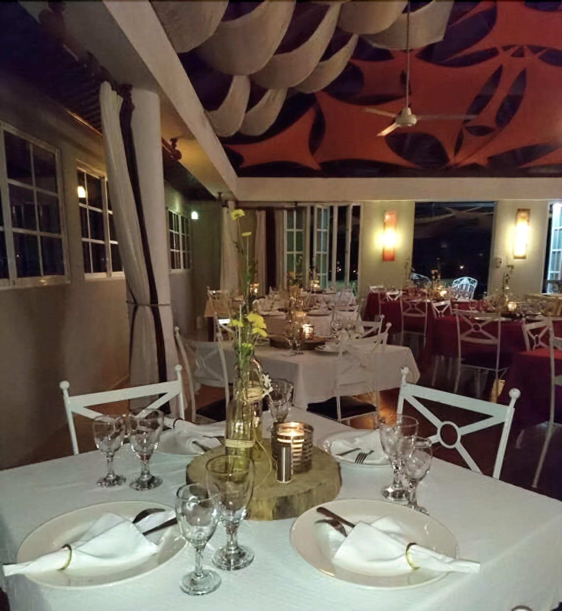 Bar/Salón Hotel Rey
