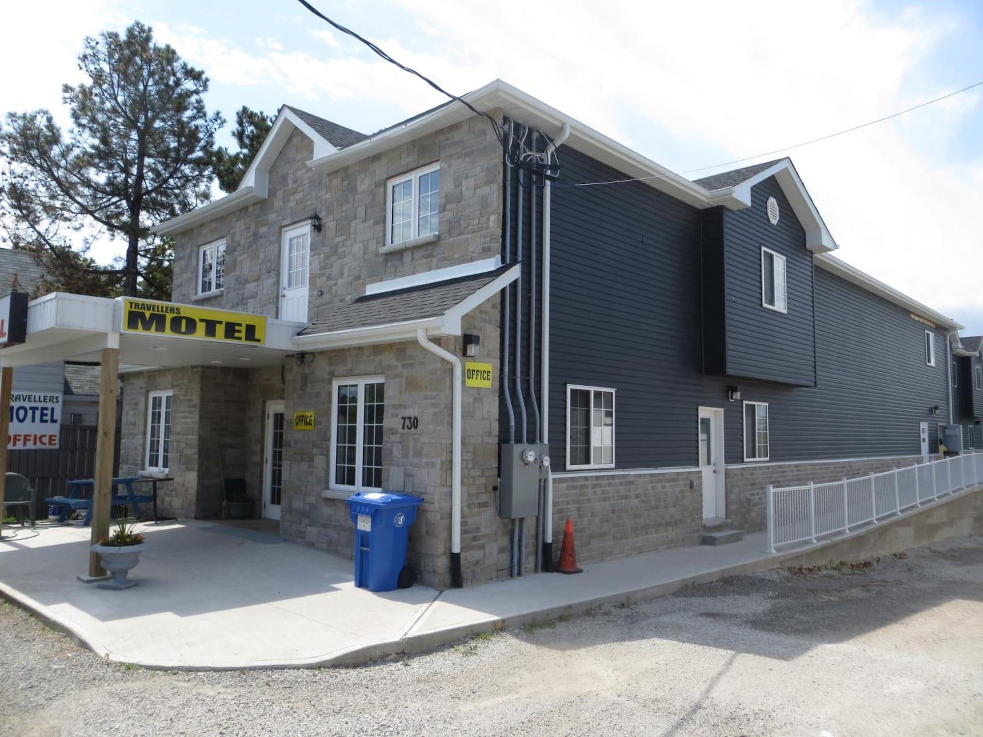 Vista Exterior Travellers Motel - New Wing