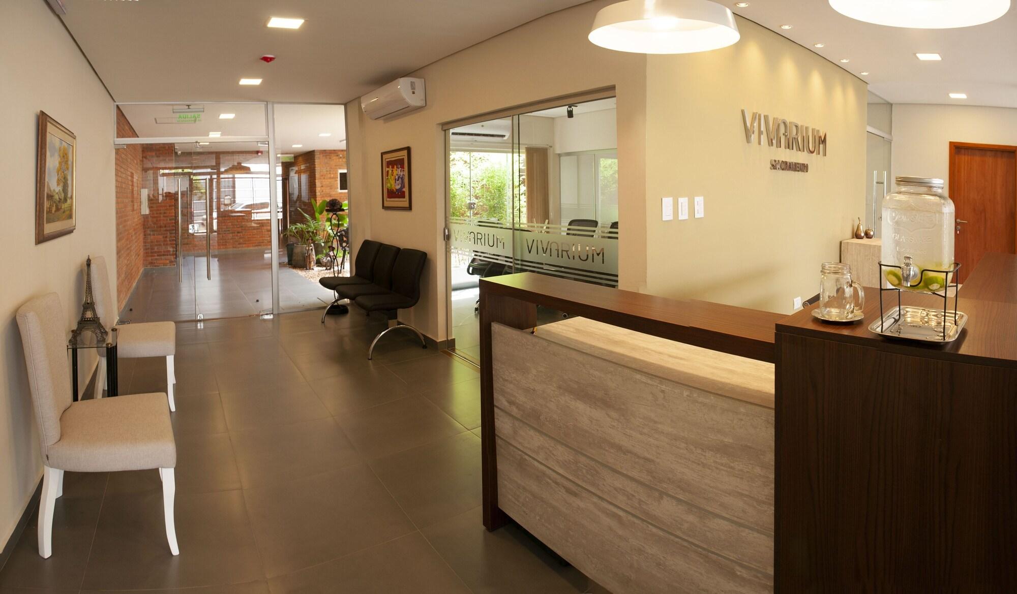 Vista Lobby VIVARIUM