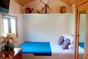 Alquiler Vacacional - Exquisite Shepherd's HUT With HOT TUB - Between Moor and sea