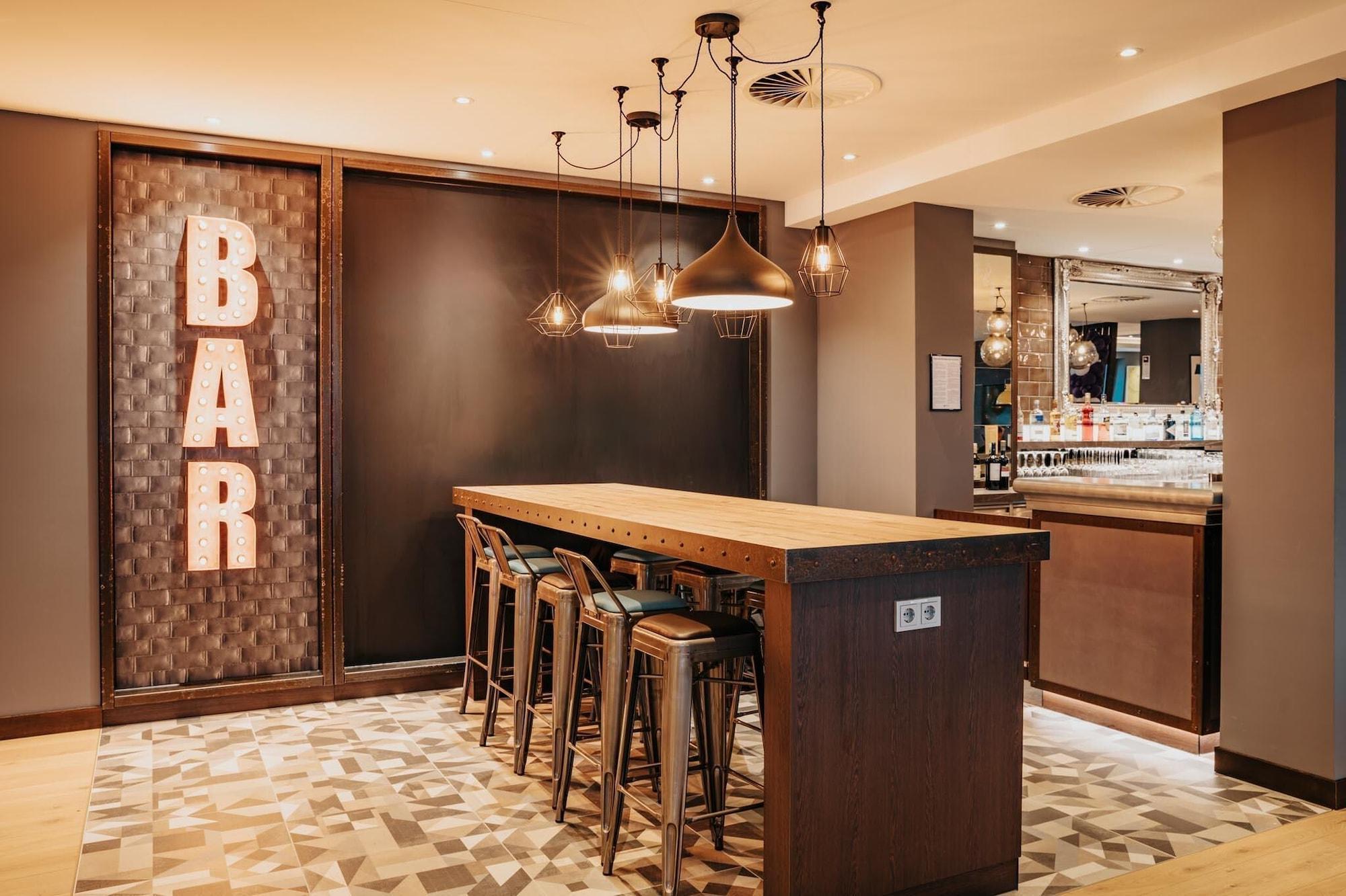 Bar/Salón Premier Inn Rosenheim City Lokhöfe