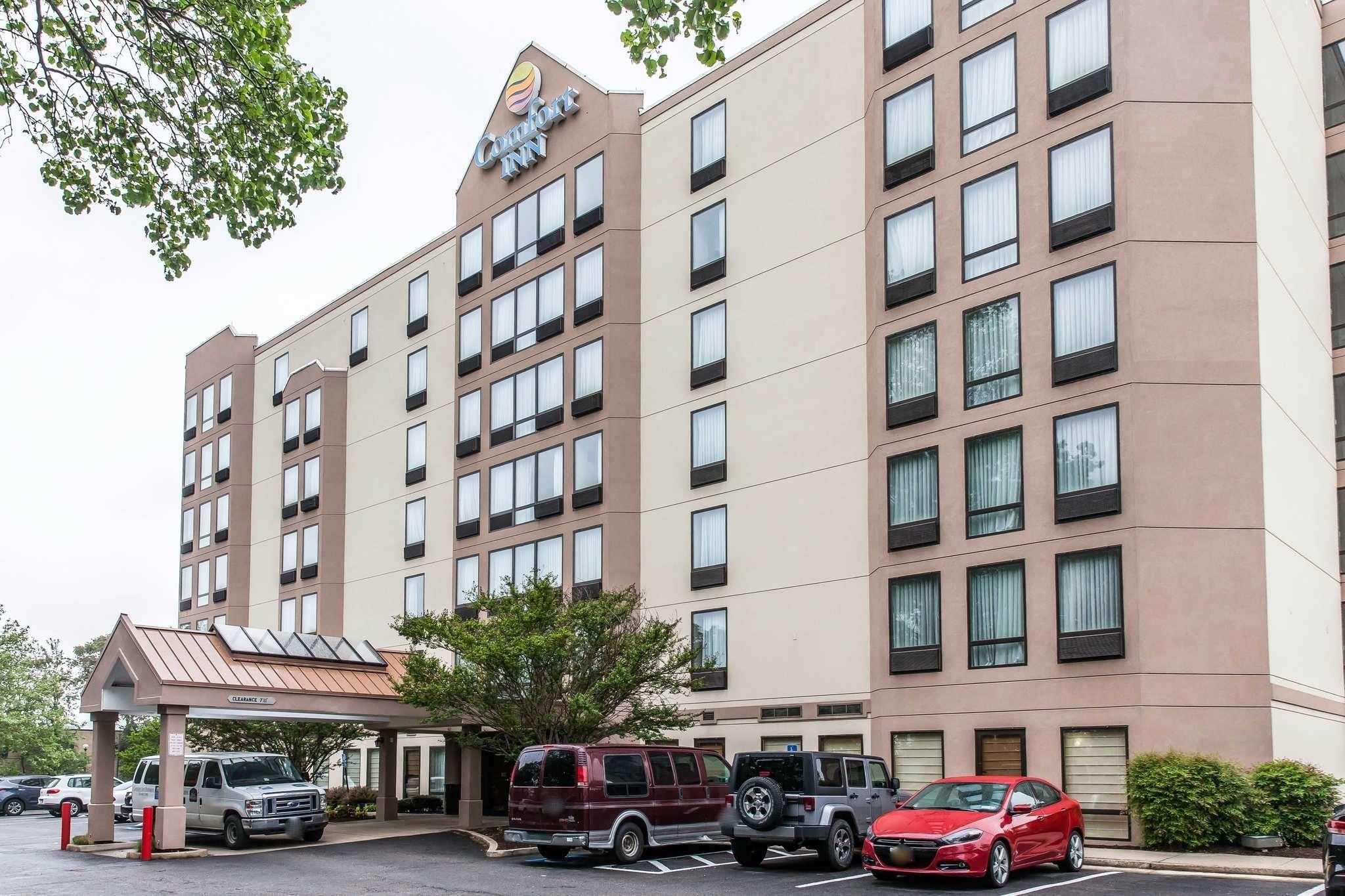 Vista Exterior Comfort Inn Pentagon City