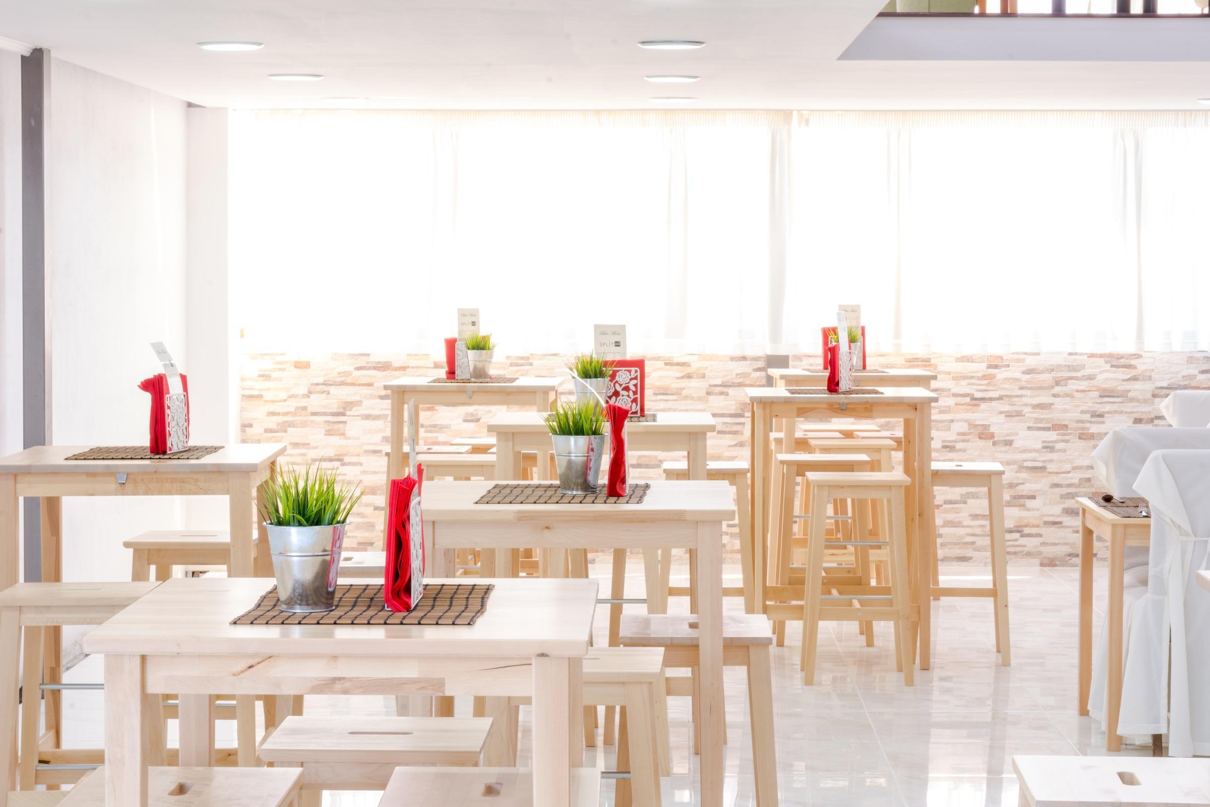 Bar/Salón Hotel Split INN by President