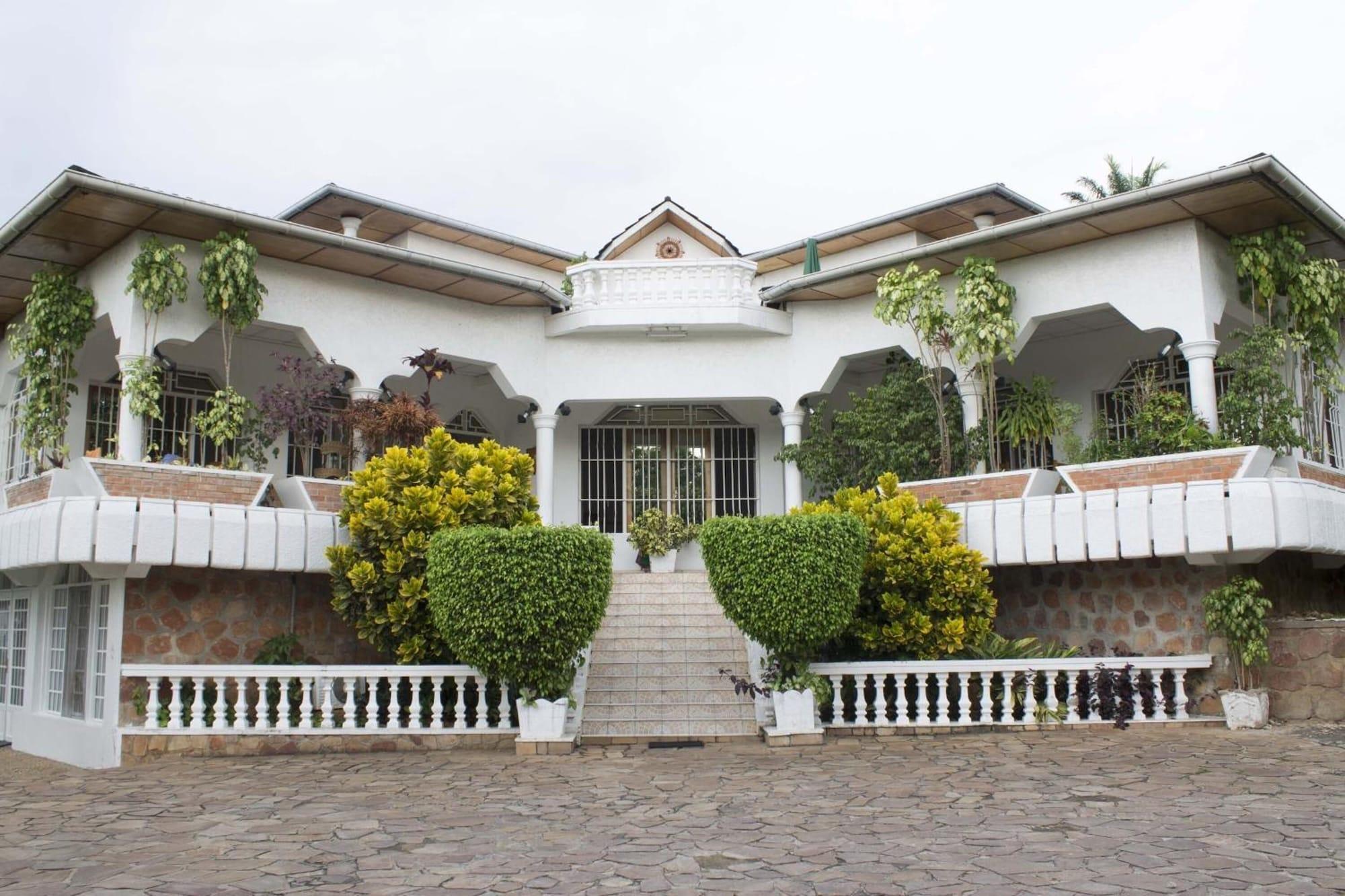 Varios Kiriri Residence Hôtel