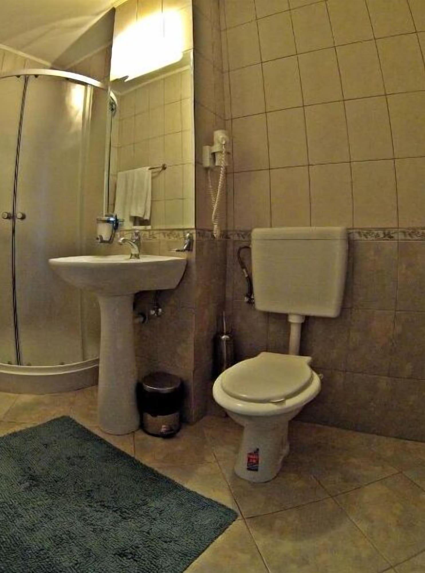 Equipamiento de Habitación Vila Roma