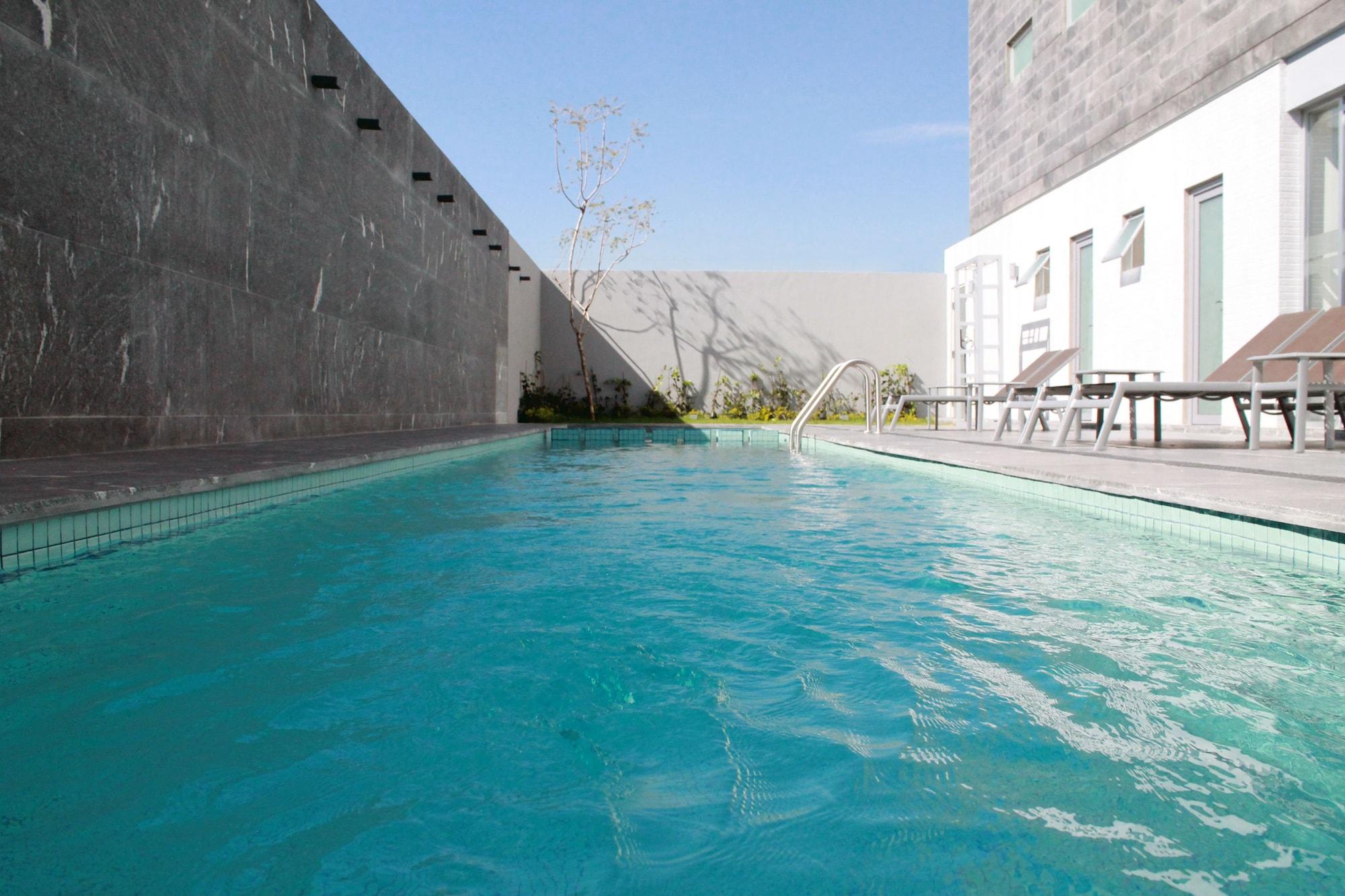 Vista Piscina Hotel Casa Inn Business Irapuato
