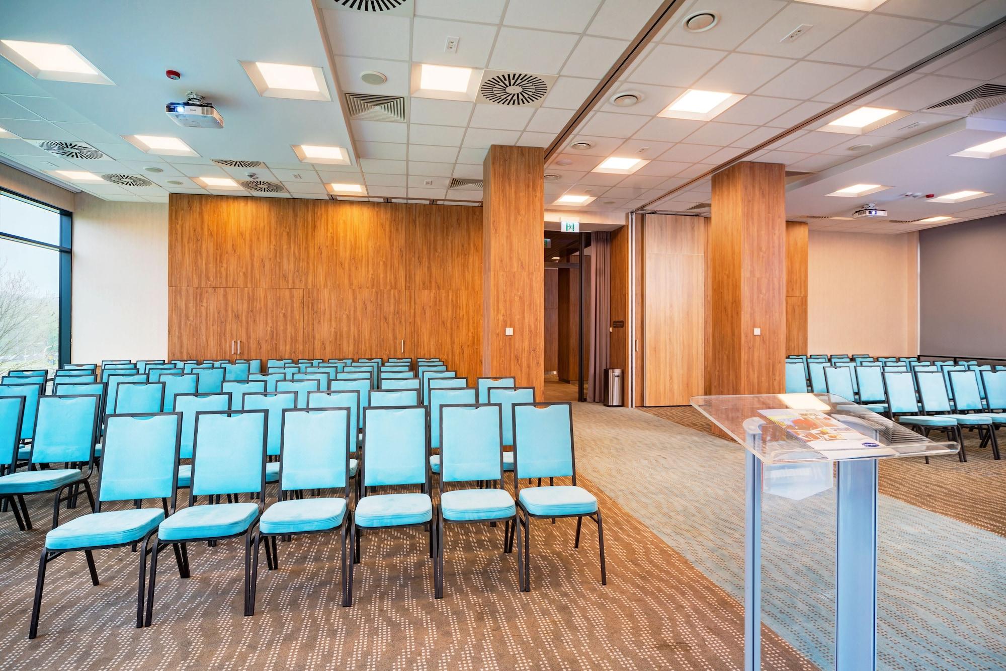 Sala de Reuniones Hampton by Hilton Lublin