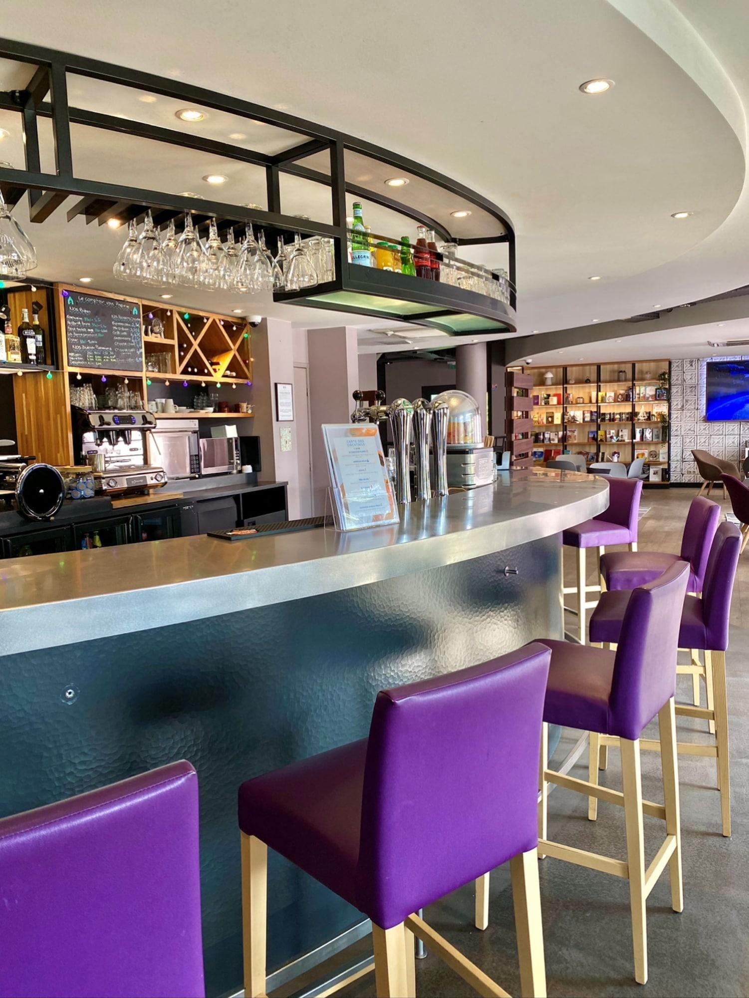Bar/Salón Campanile PRIME - Le Blanc Mesnil
