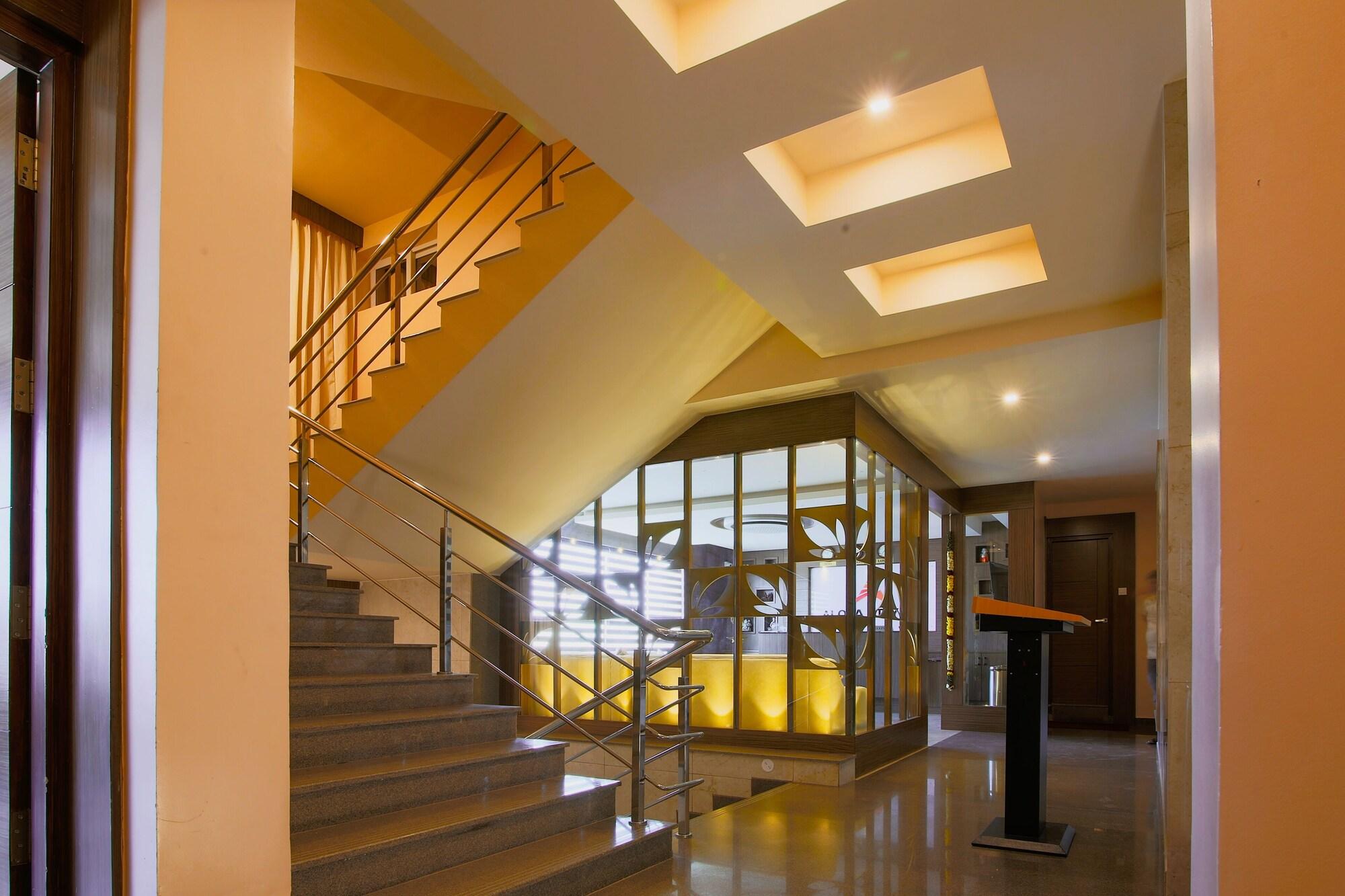 Varios Aloka Stay Inn