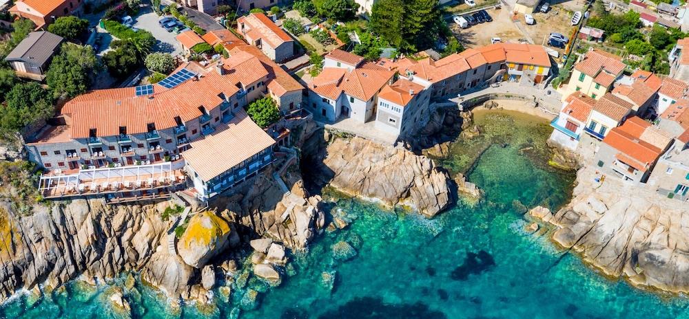 Varios Hotel Saraceno