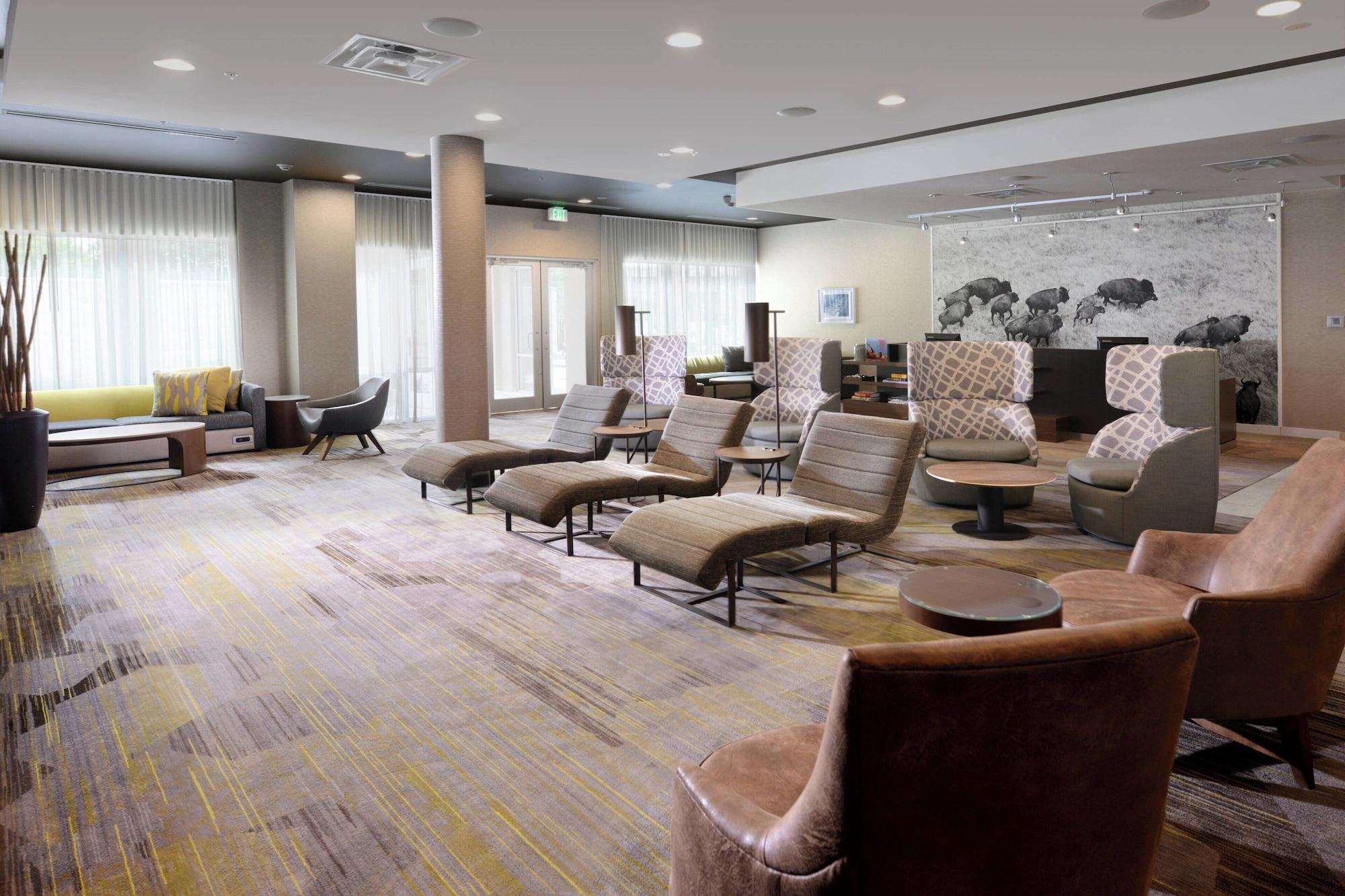 Vista Lobby Courtyard by Marriott Dallas Plano/The Colony