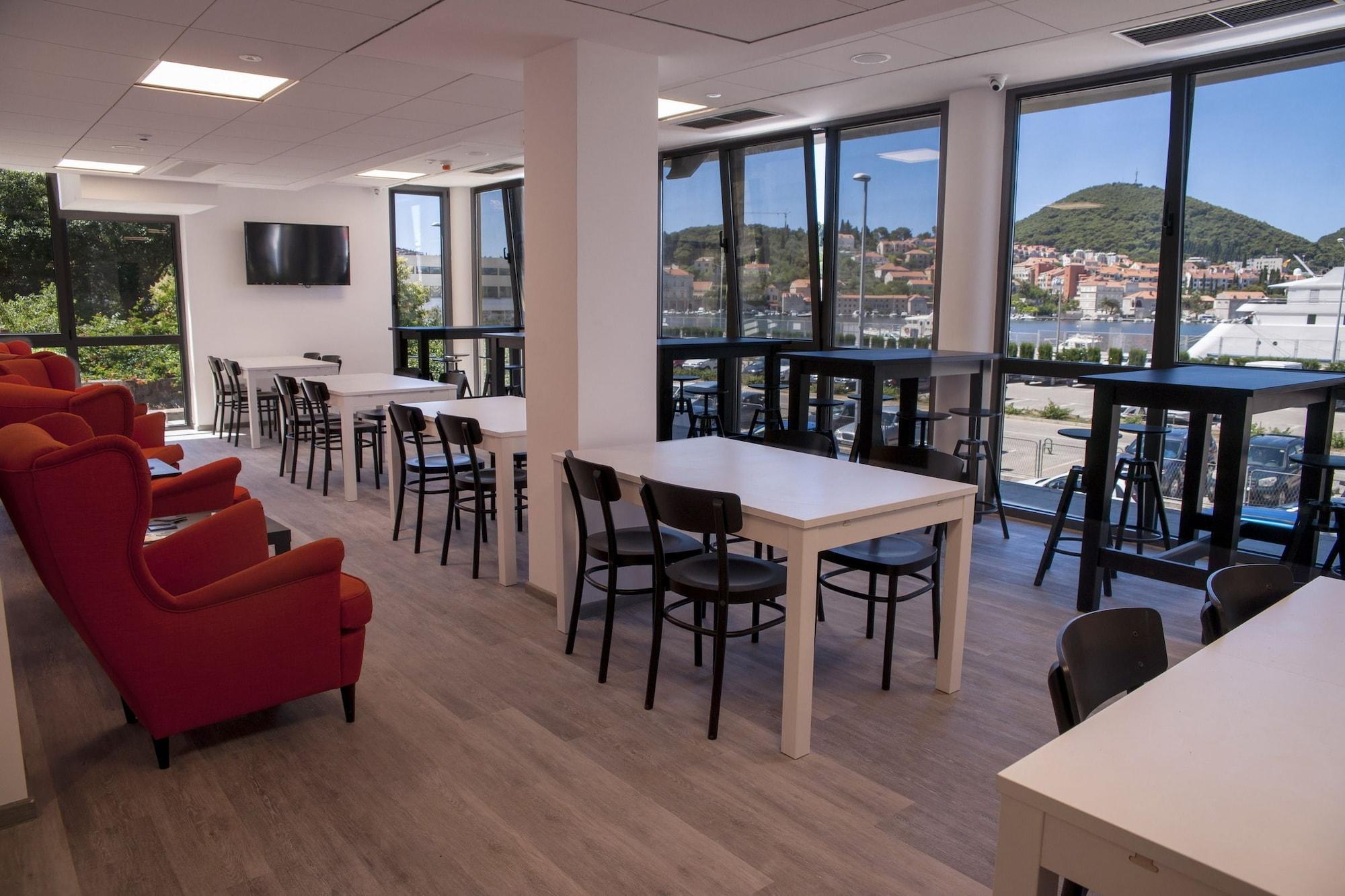 Restaurant Hostel Sol