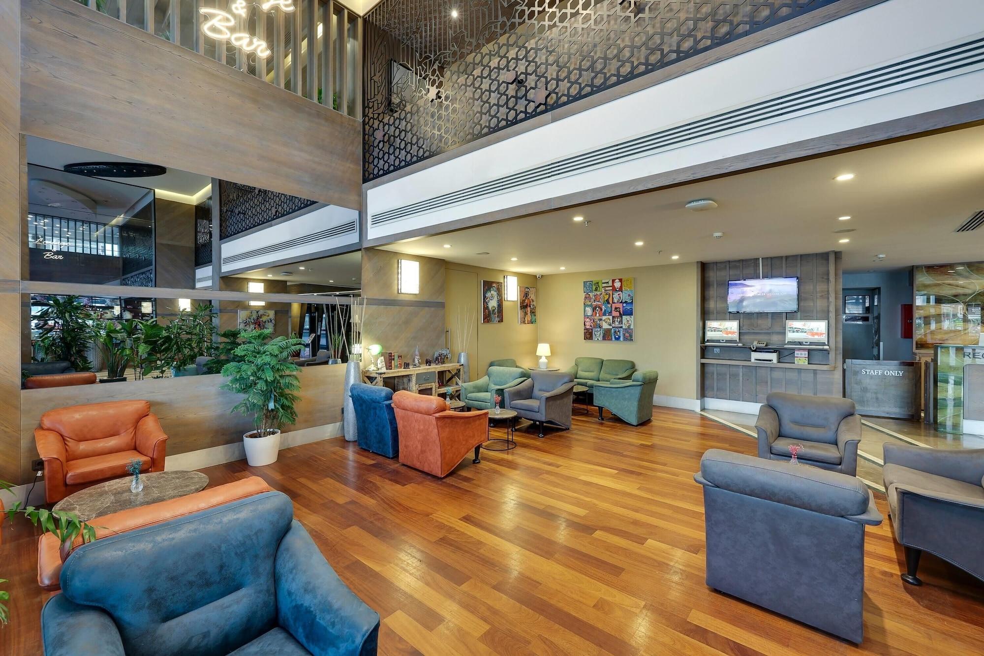 Vista Lobby Ramada by Wyndham Istanbul Old City