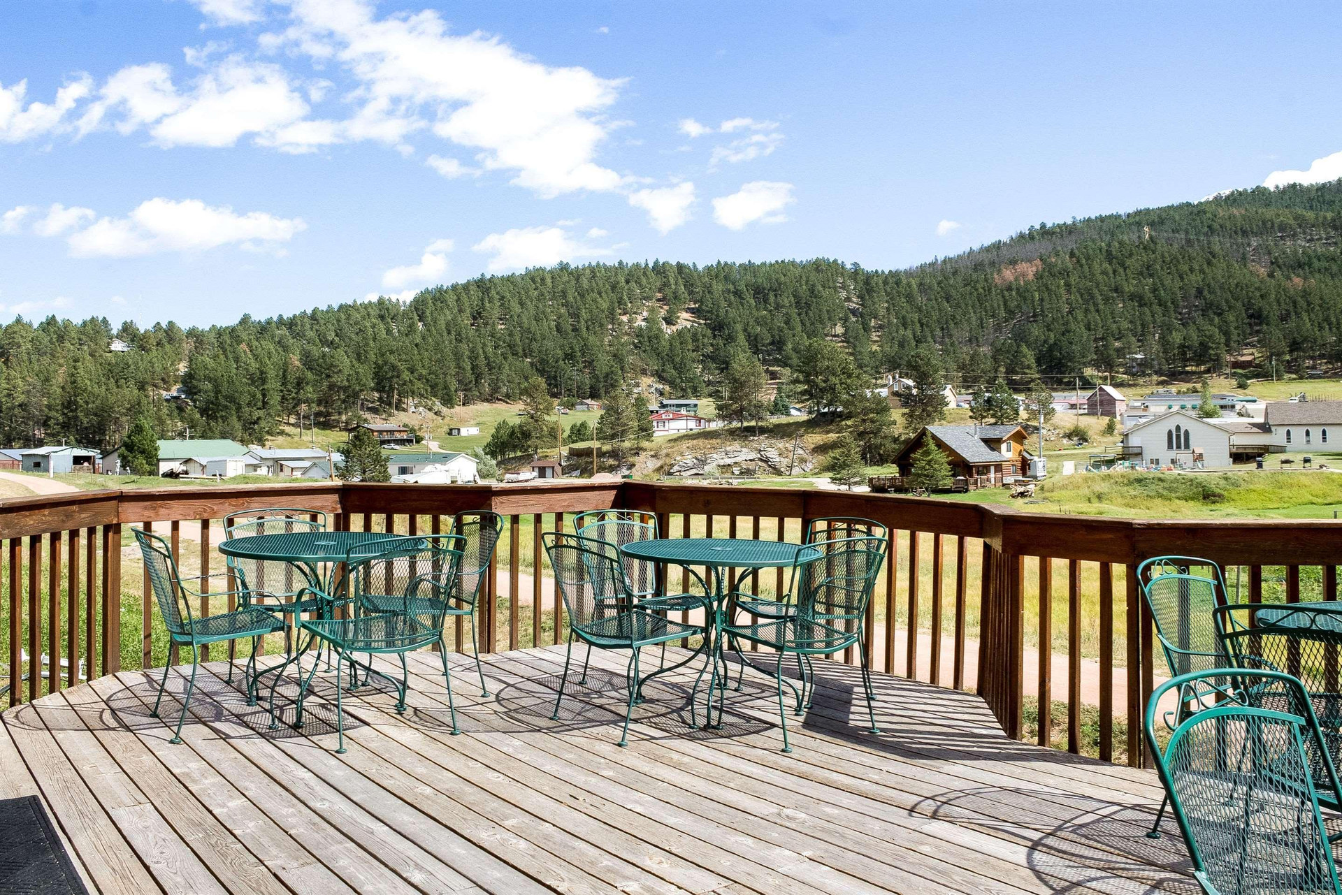 Vista Exterior Quality Inn Near Mount Rushmore