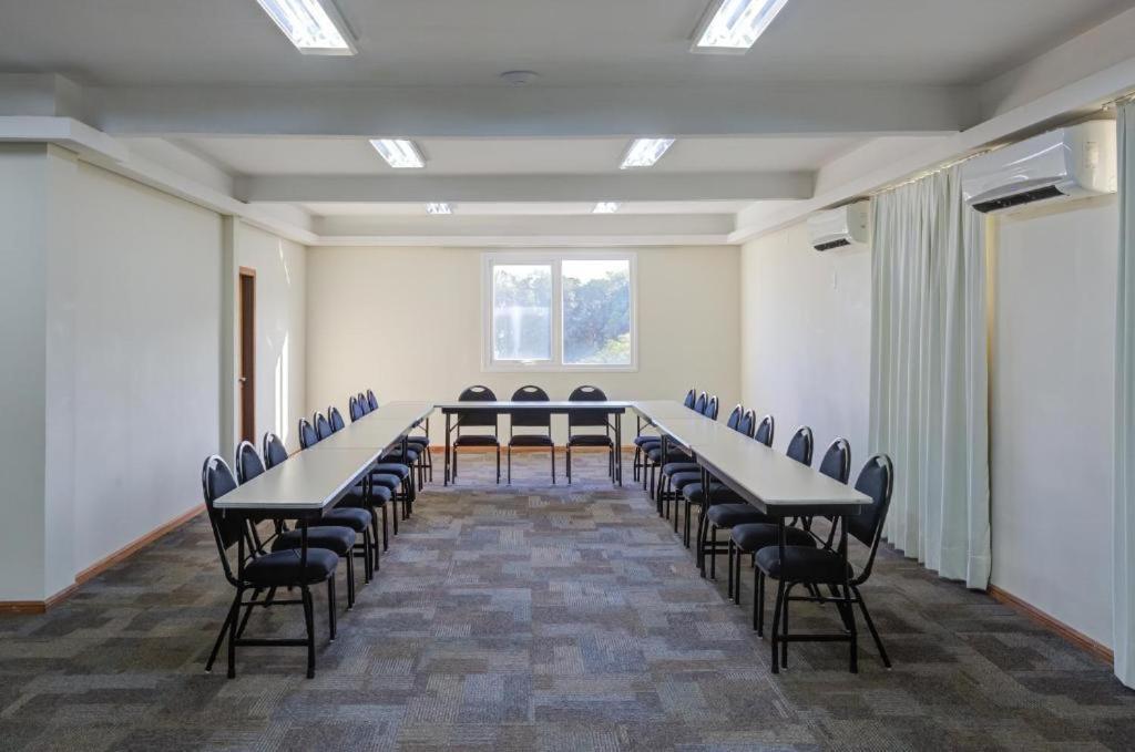 Sala de Reuniones GoldMen Business Joinville