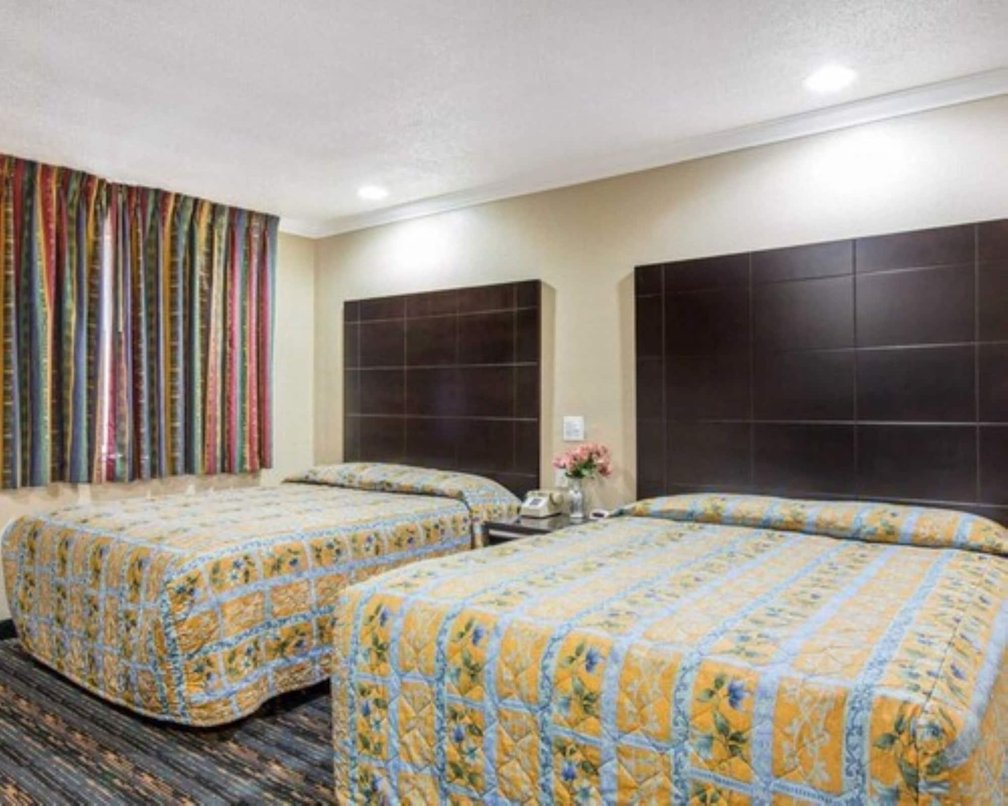 Habitación Studio 6 Suites – San Bernardino, CA