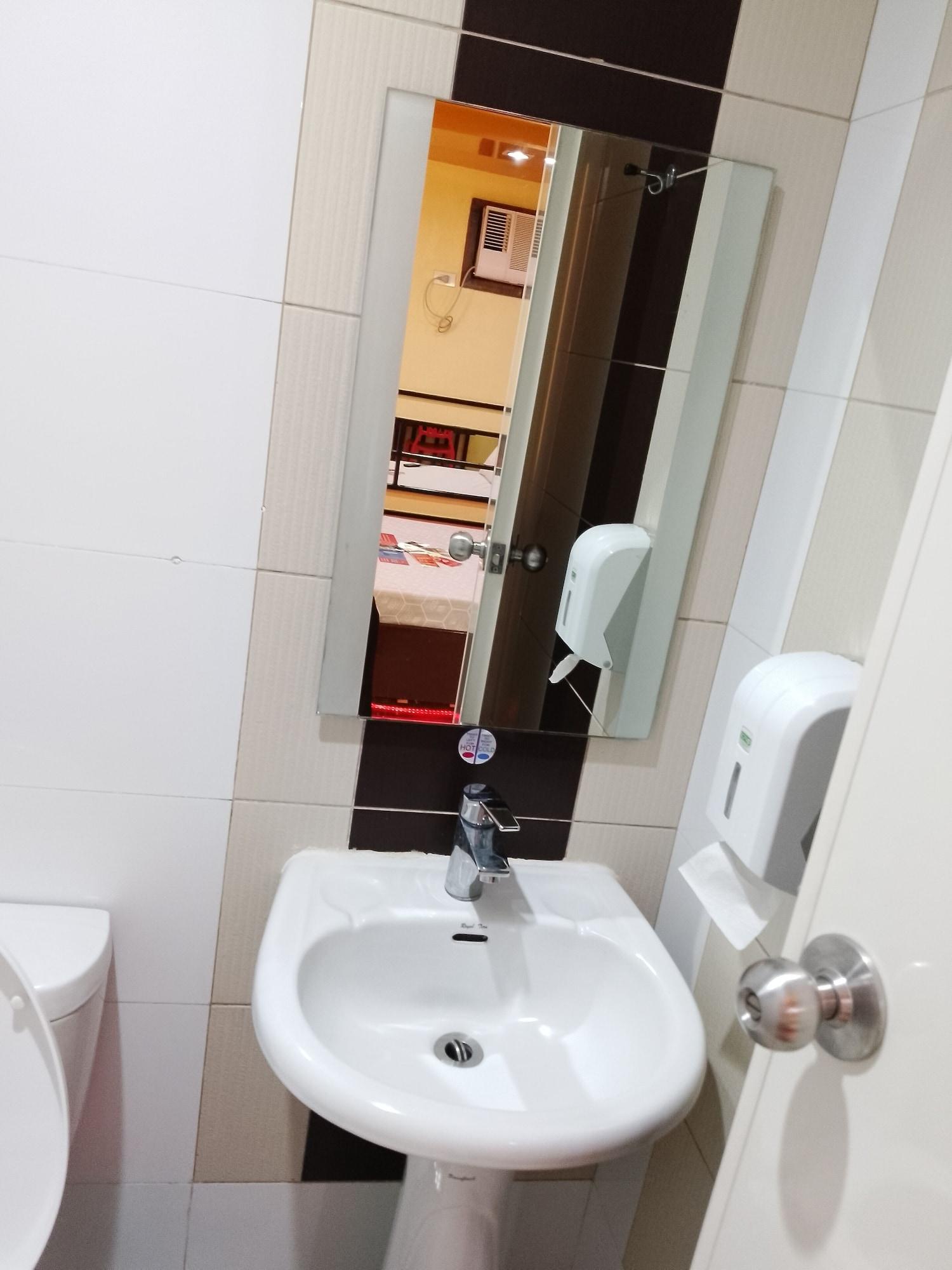 Equipamiento de Habitación Hotel Sogo EDSA Harrison