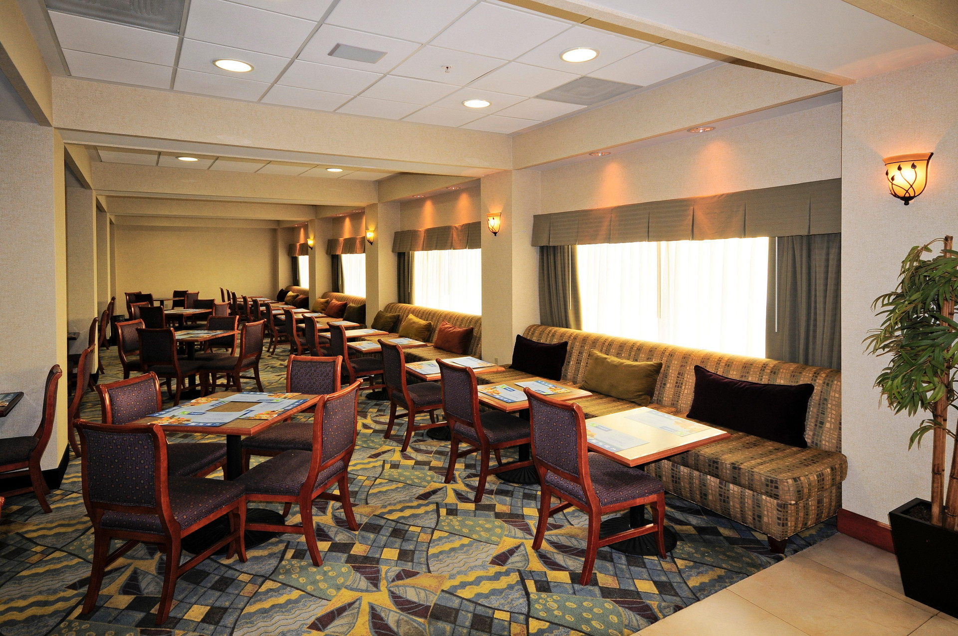 Restaurante Holiday Inn Express Hotel & Suites Toluca Zona Aeropuerto by IHG