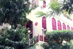 Alojamiento - OYO 1656 Hotel Mandela House