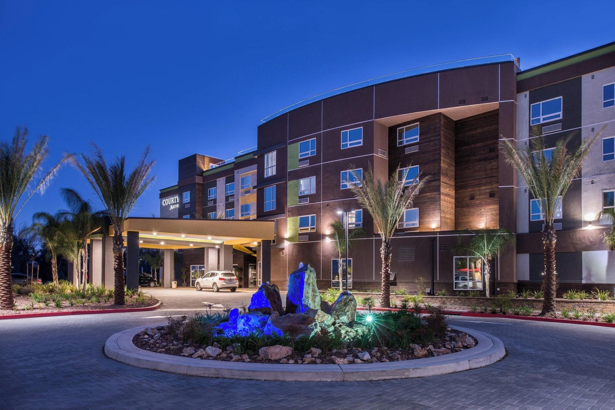 Vista Exterior Courtyard by Marriott Temecula Murrieta