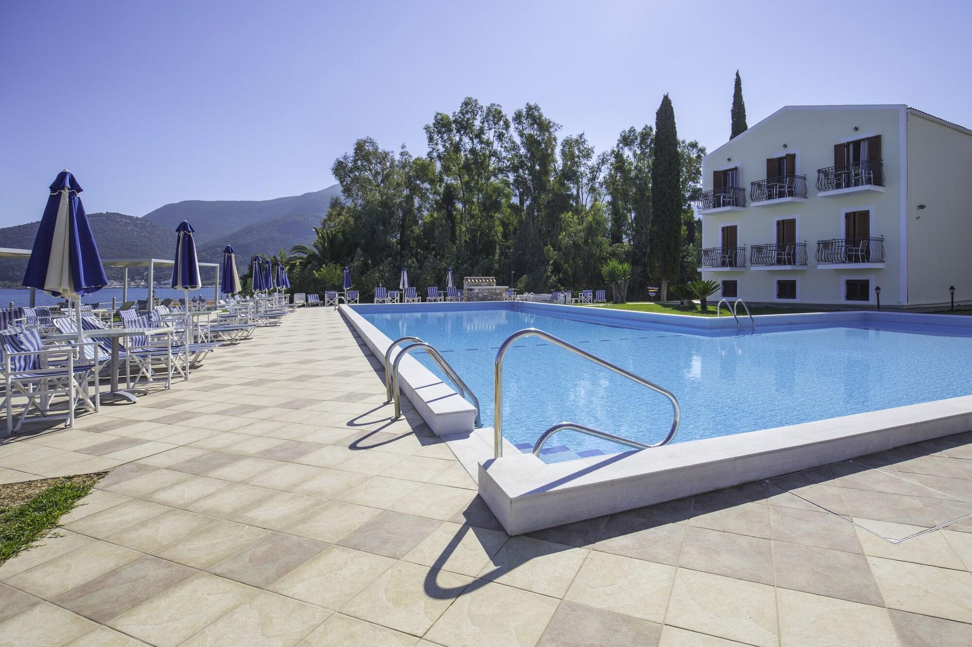 Vista Piscina Sami Beach Hotel