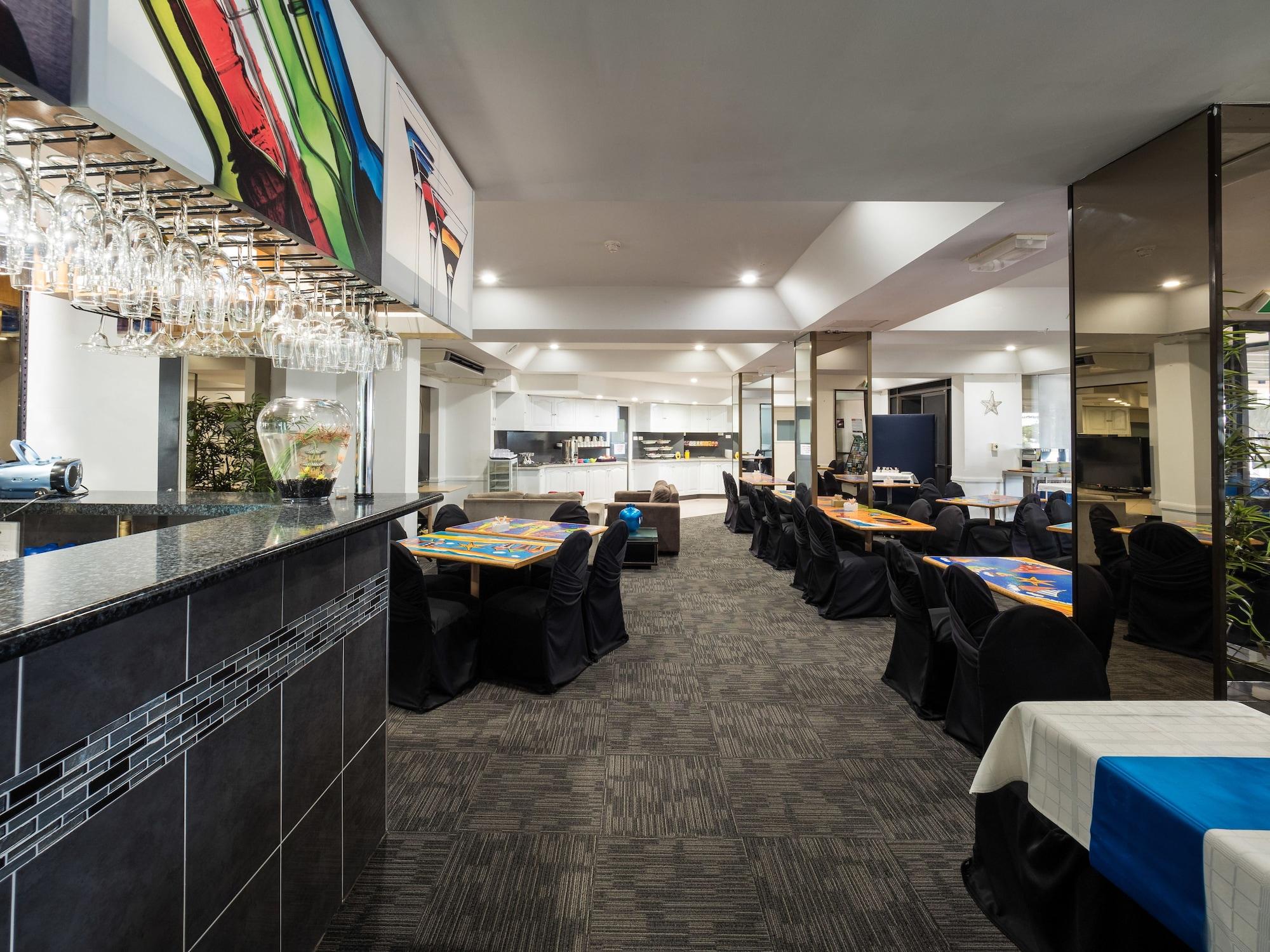 Restaurant Bayview Tower