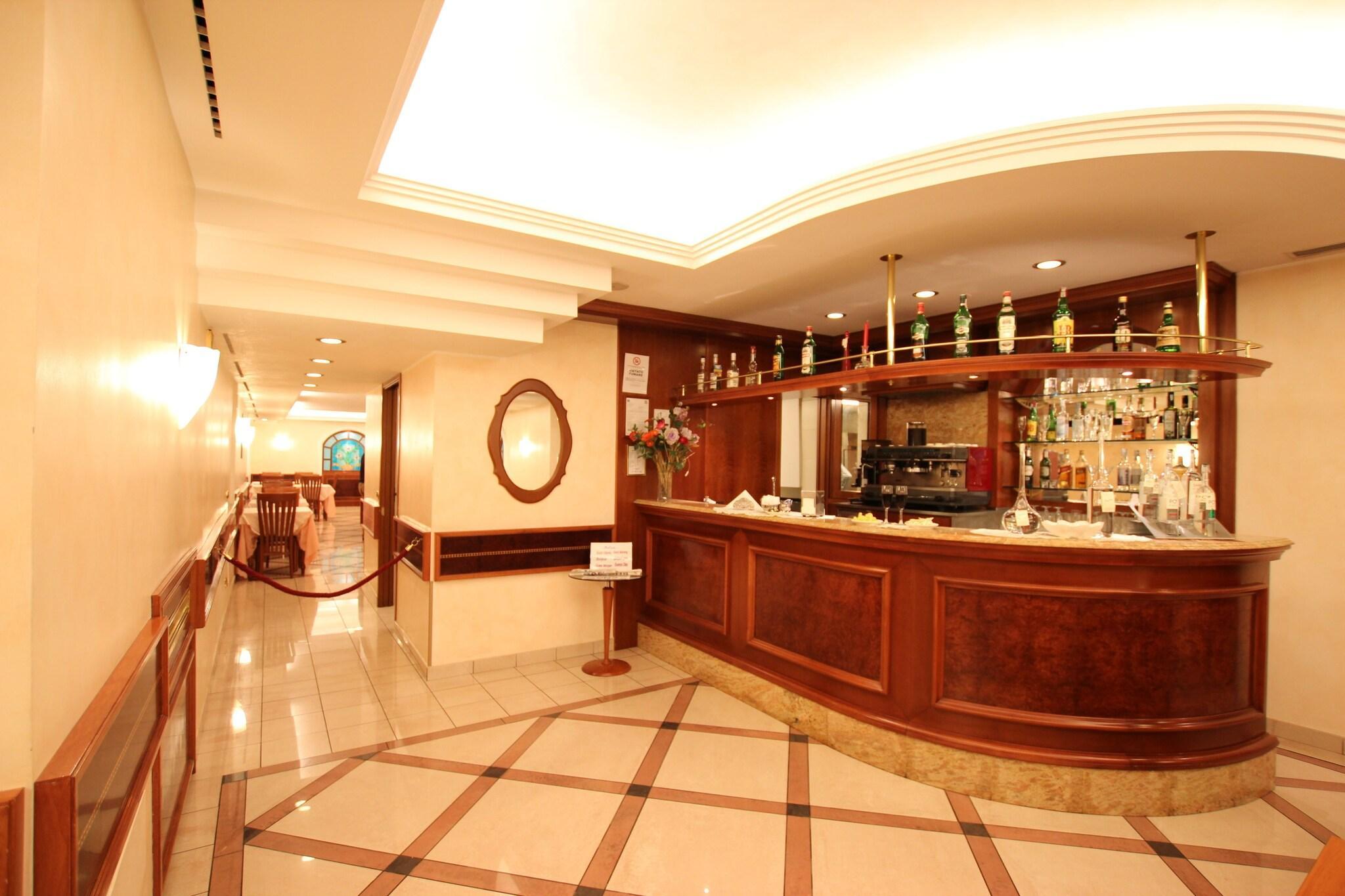 Bar/Salón Mokinba Hotels Montebianco