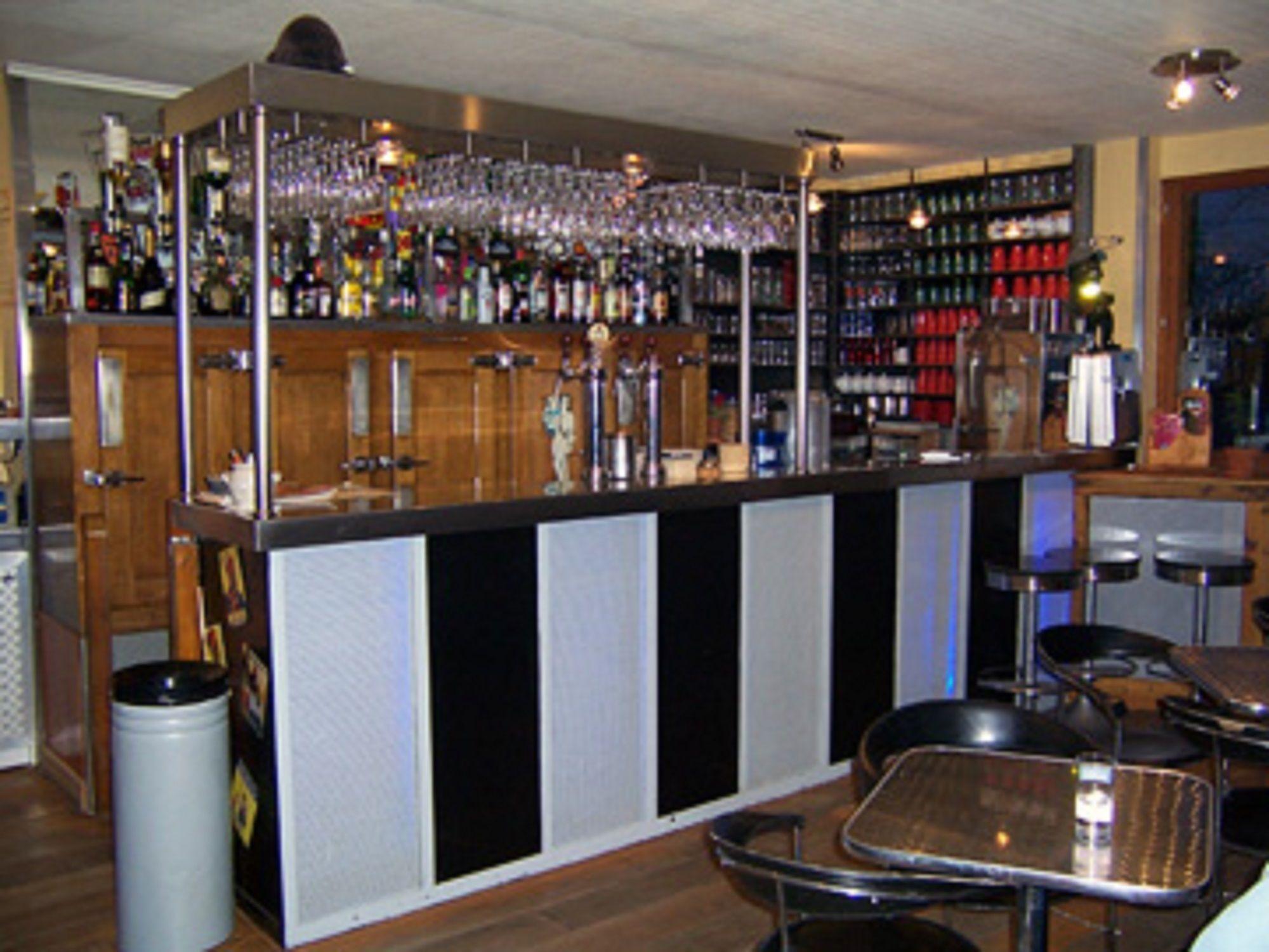Bar/Salón La Tour du Loup