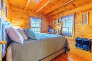 Alquiler Vacacional - Cast Iron Cabin - Hot Tub & Mountain View - Near Chattanooga