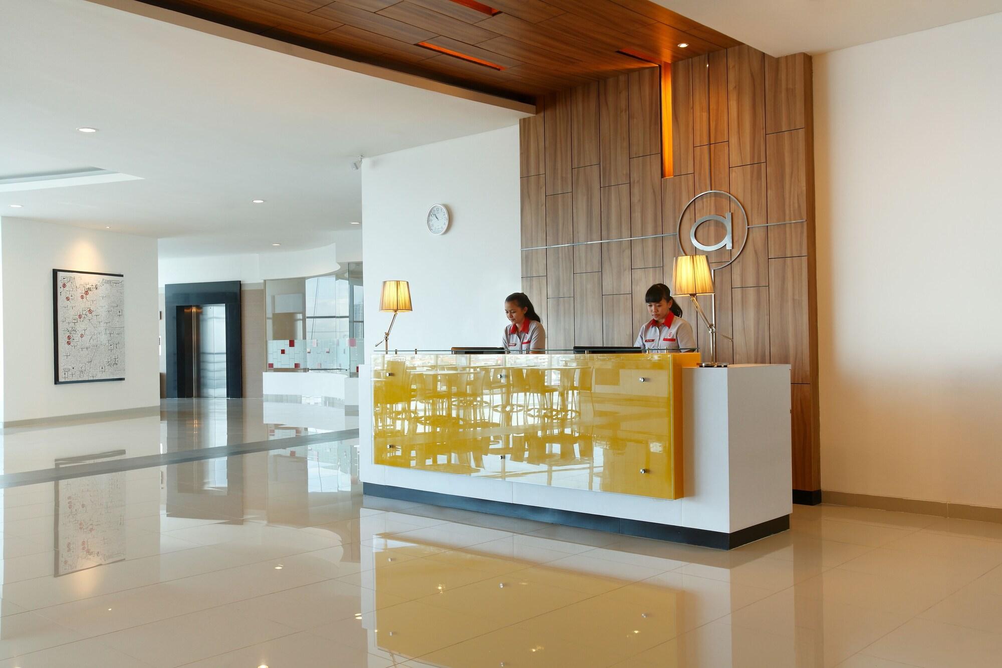 Vista Lobby Amaris Hotel Seasons City