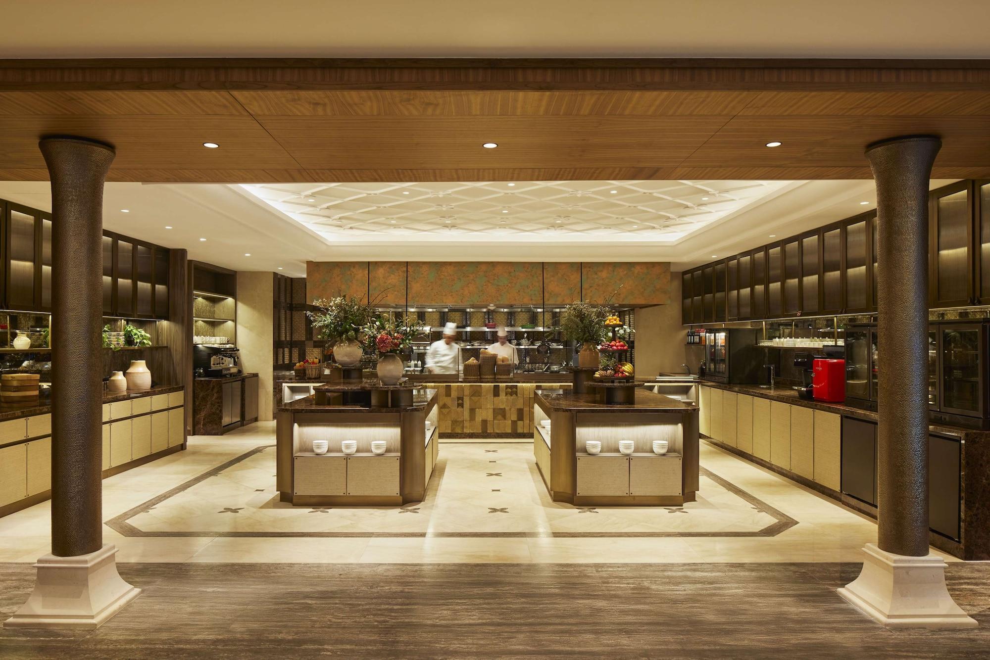 Restaurant Keraton at The Plaza, The Unbound Collection by Hyatt