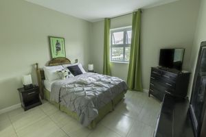 Alquiler Vacacional - "Le Luxe" Penthouse 2 BR condo w/ AC, WiFi, complimentary Netflix & 24/7 sec