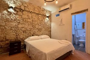 Alquiler Vacacional - 3BR old City Amazing House Wifi Jacuzzi Hottub A/C