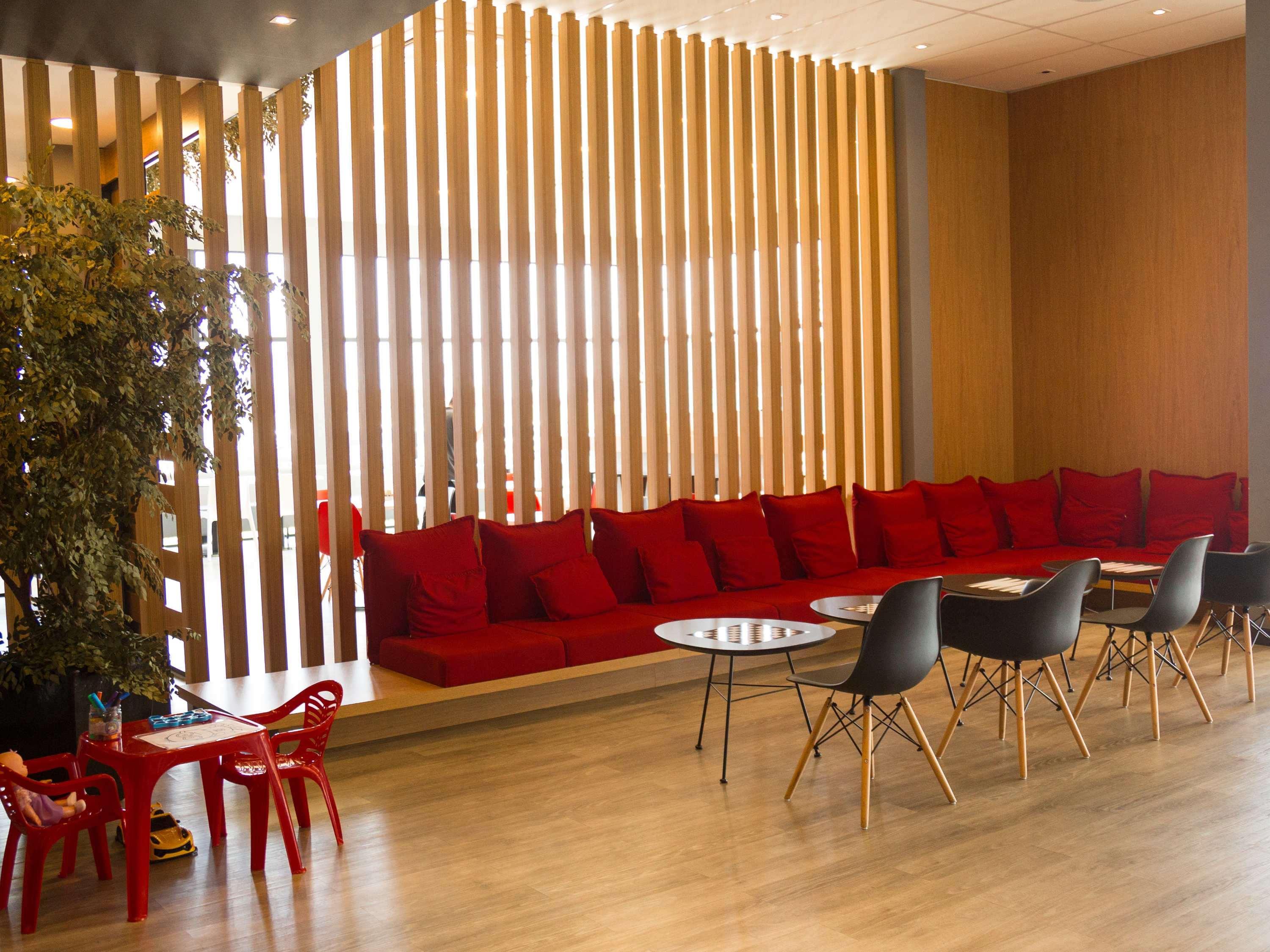 Vista Lobby Ibis Lorena