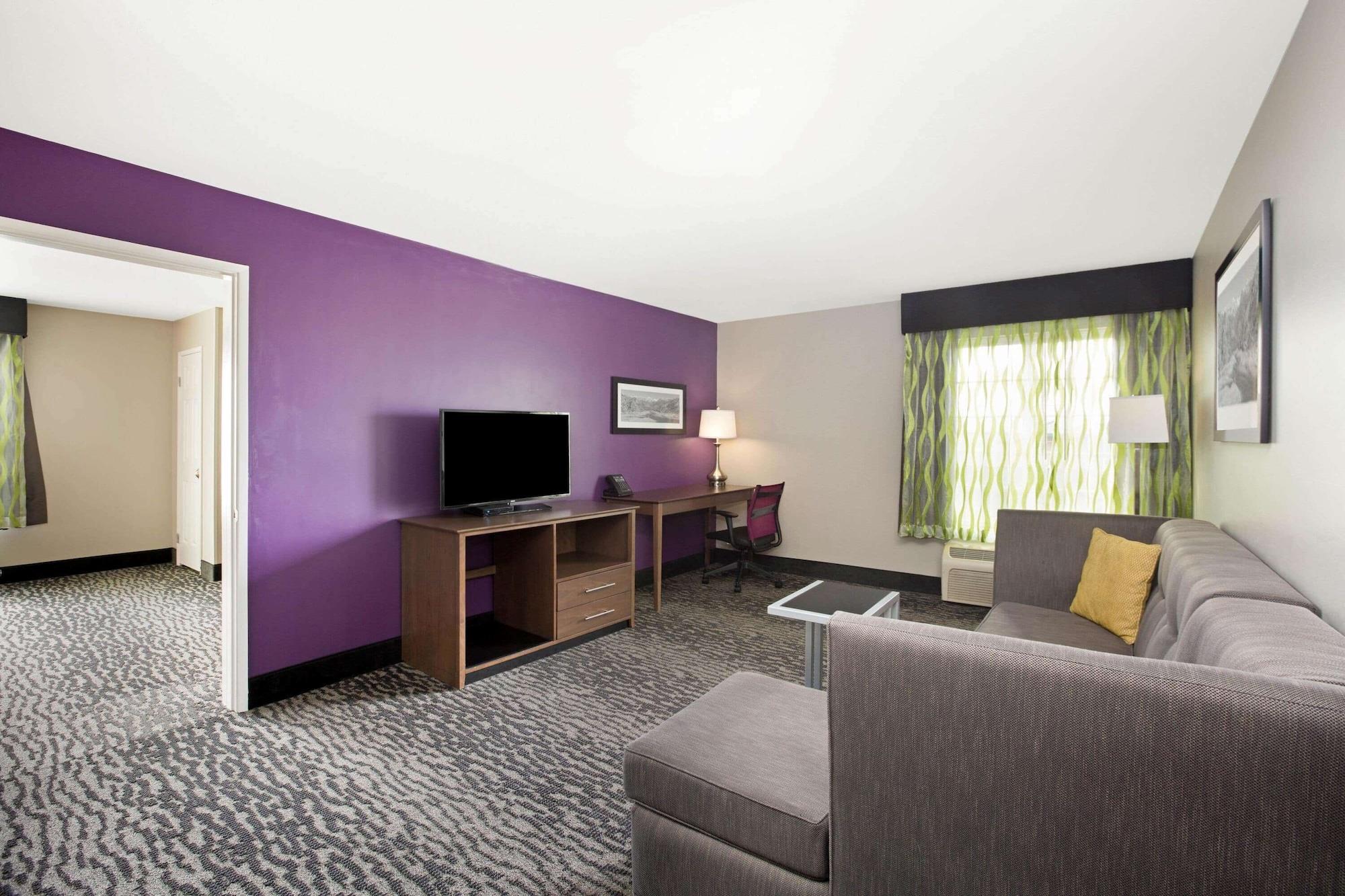 Habitación La Quinta Inn & Suites by Wyndham Visalia/Sequoia Gateway
