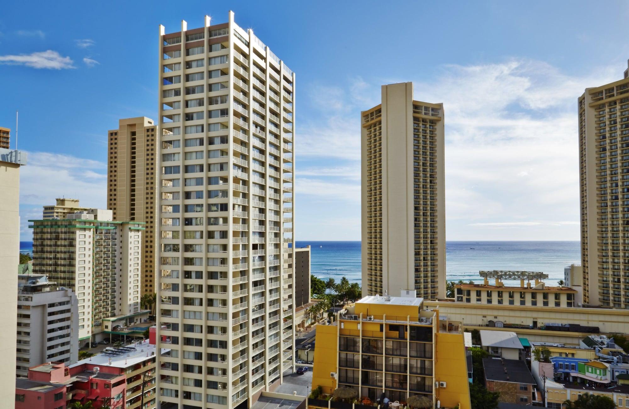 Vista Exterior Pacific Monarch Hotel