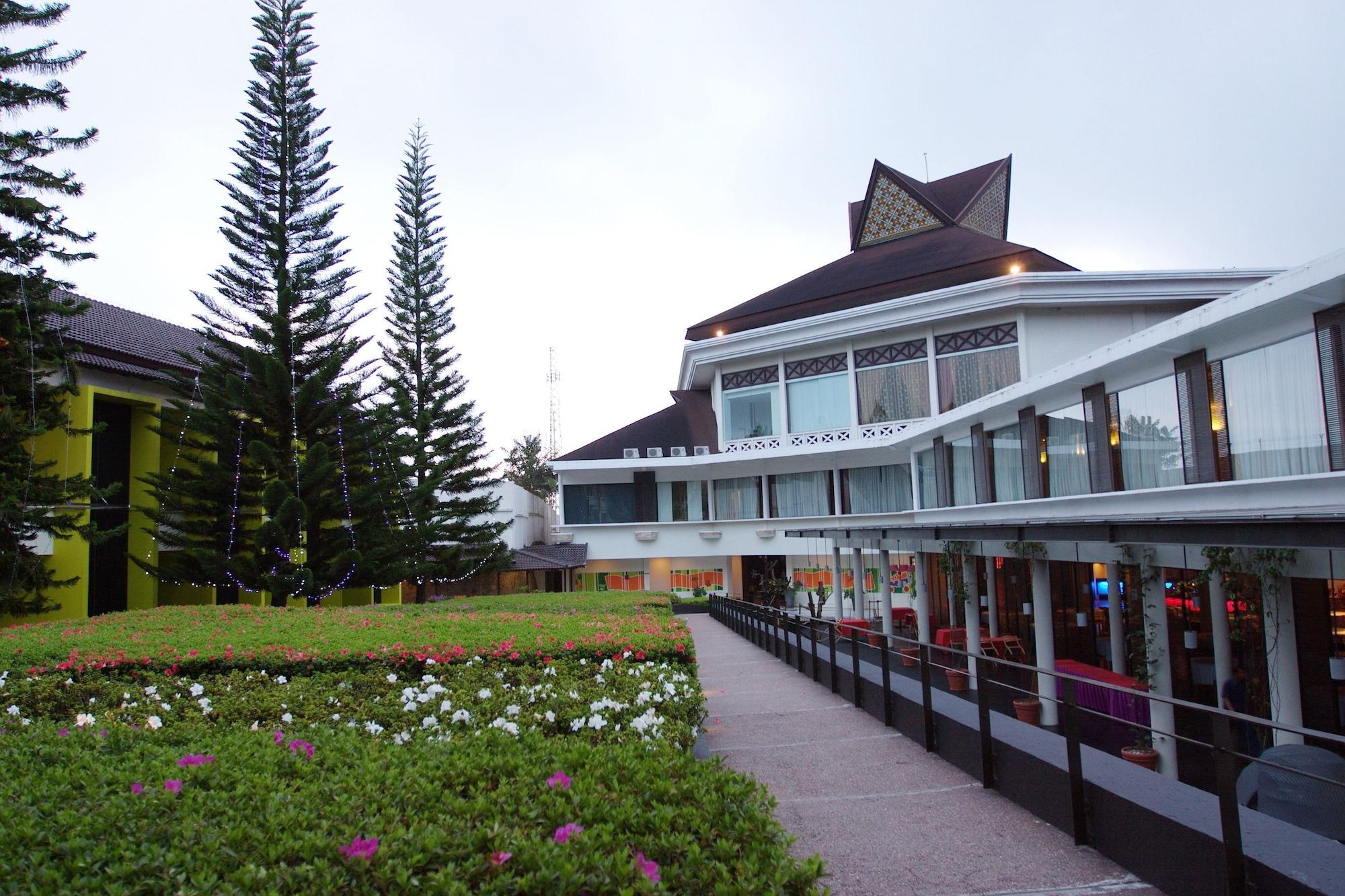 Vista Exterior Mikie Holiday Resort & Hotel
